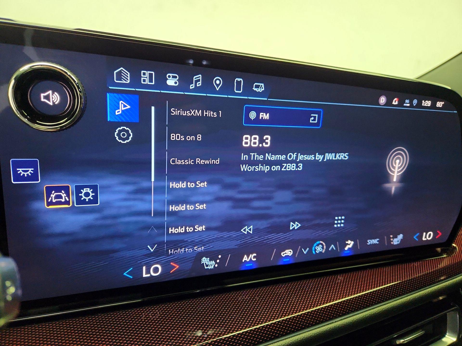 Thumbnail: 2025 Chevrolet Traverse - 16