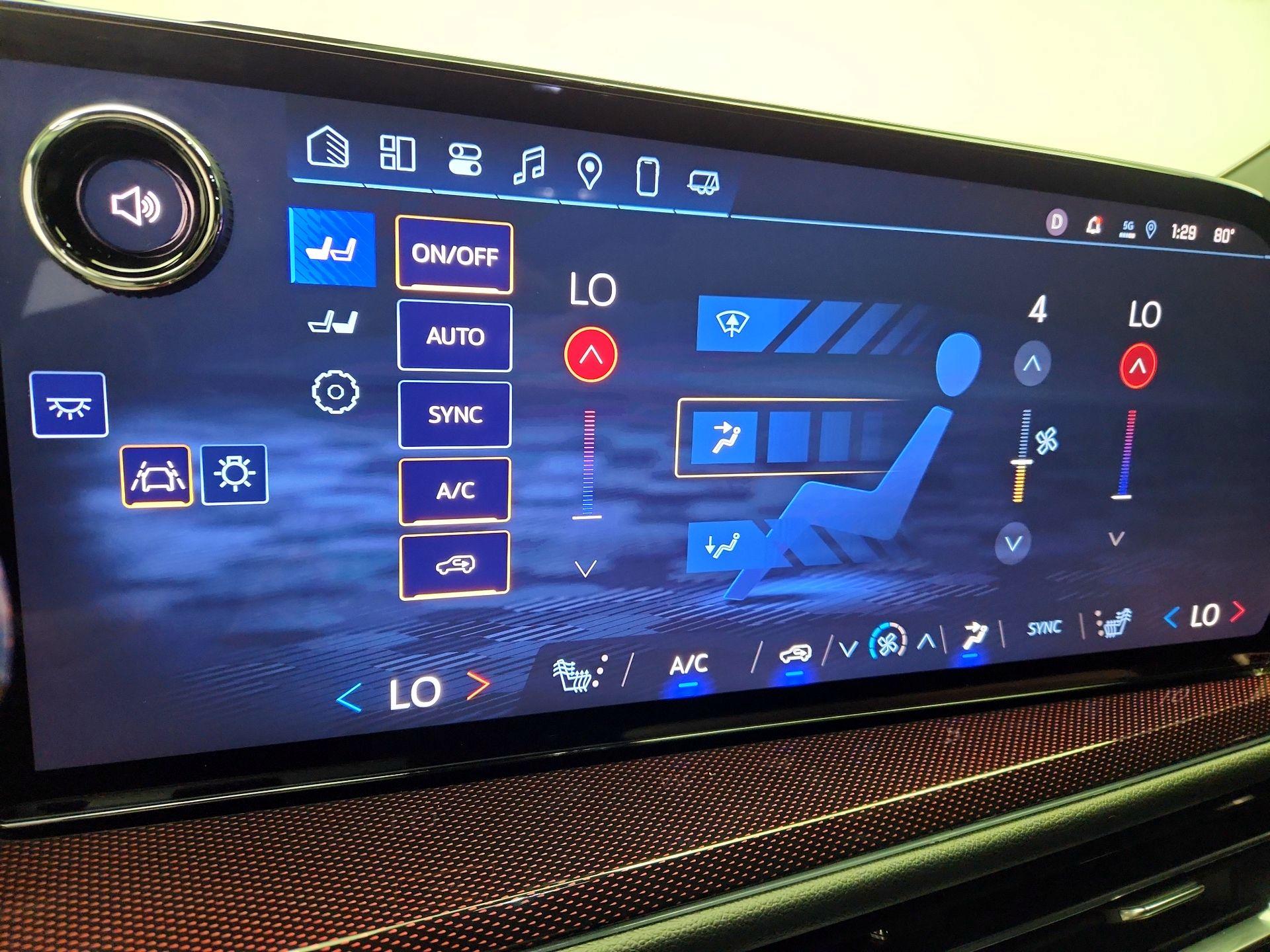 Thumbnail: 2025 Chevrolet Traverse - 17