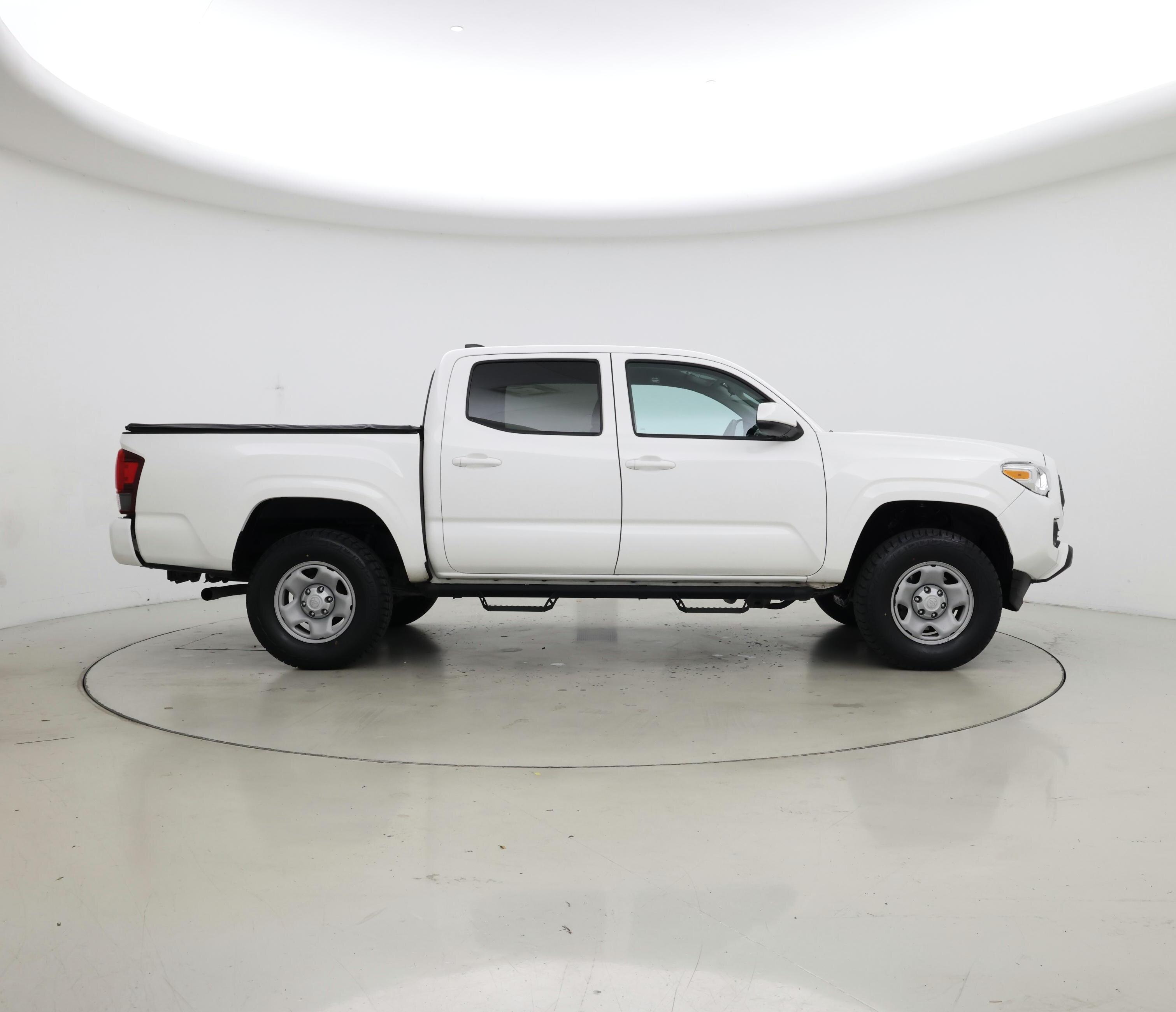 Thumbnail: 2022 Toyota Tacoma - 7