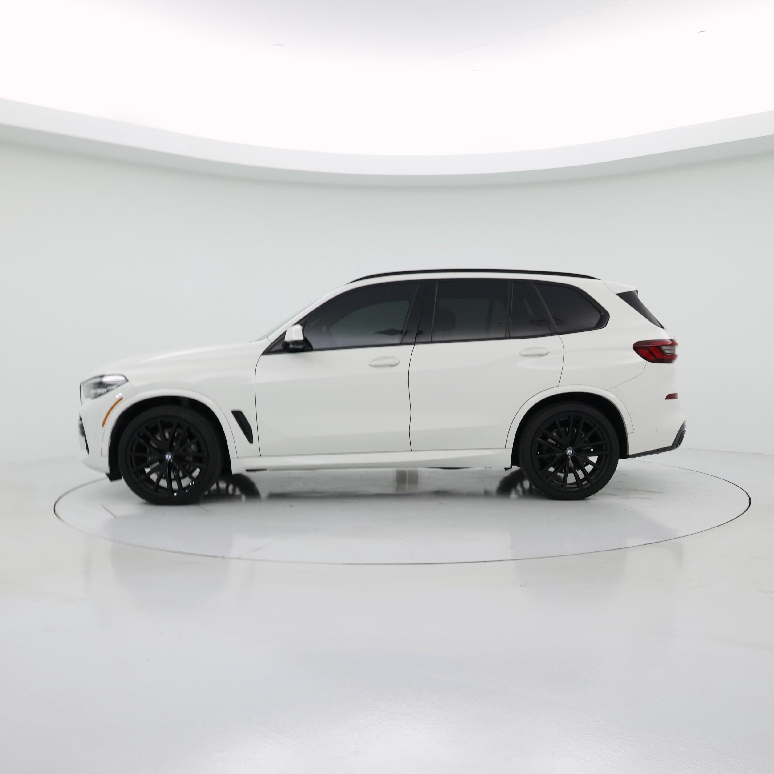 Thumbnail: 2022 BMW X5 - 3