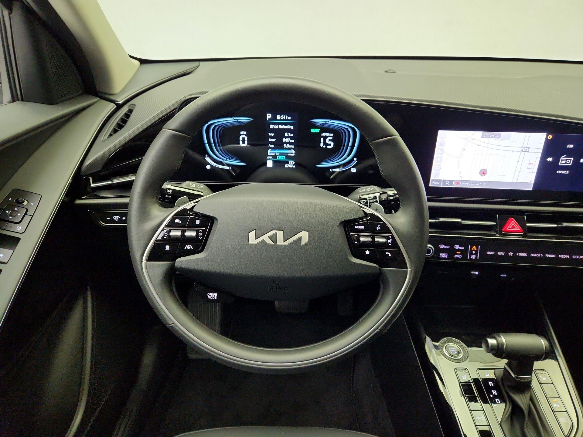 Thumbnail: 2025 Kia Niro - 10
