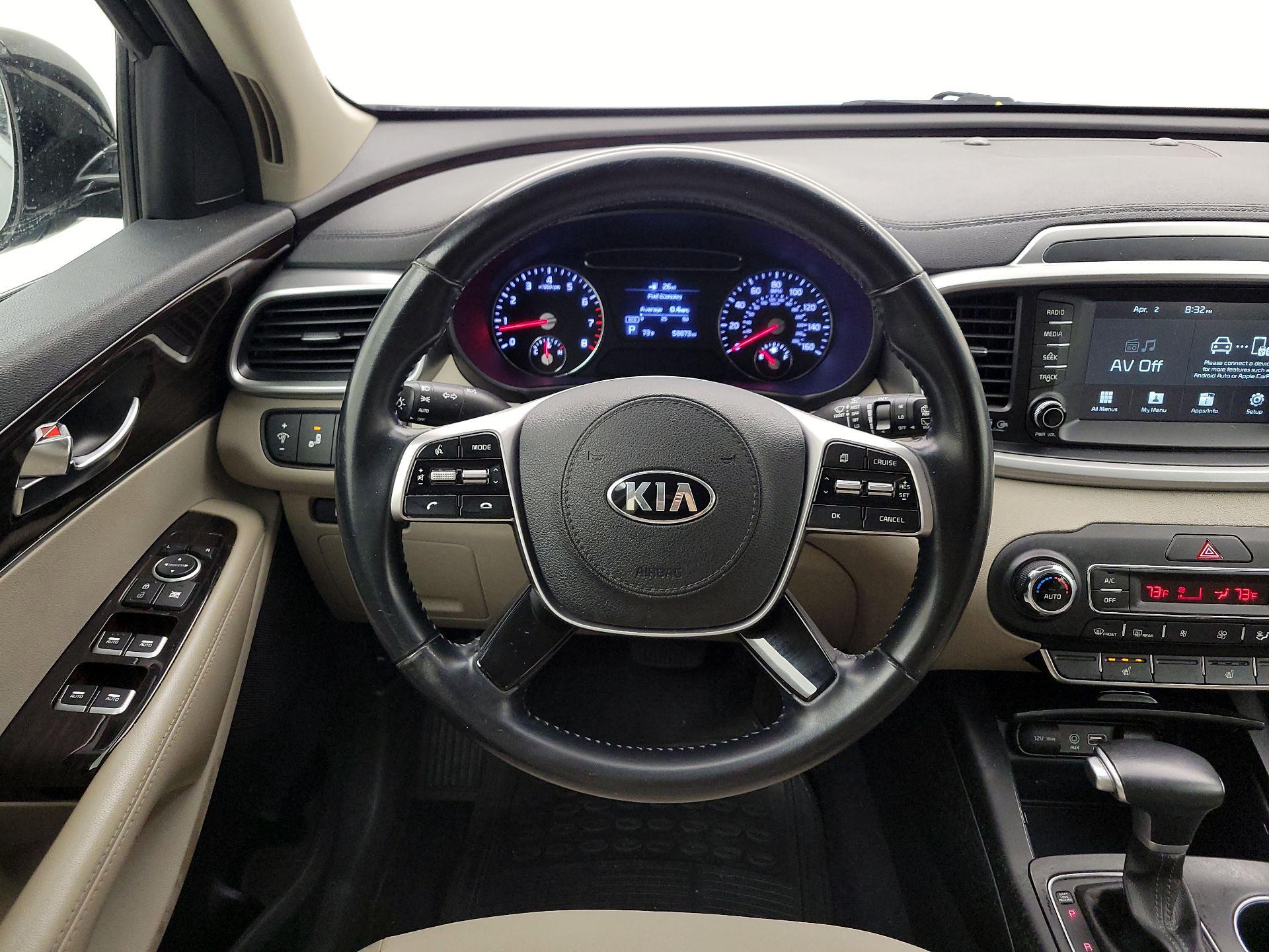 Thumbnail: 2020 Kia Sorento - 10