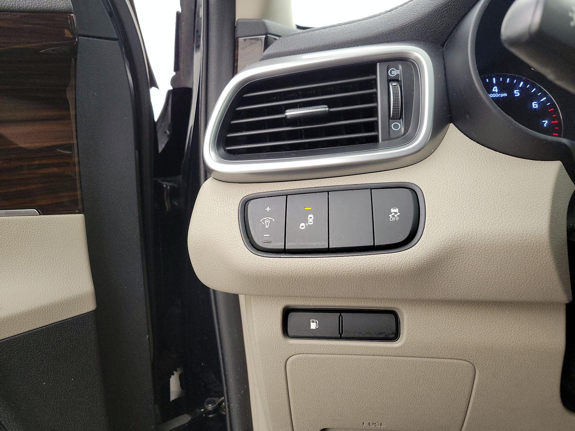 Thumbnail: 2020 Kia Sorento - 13