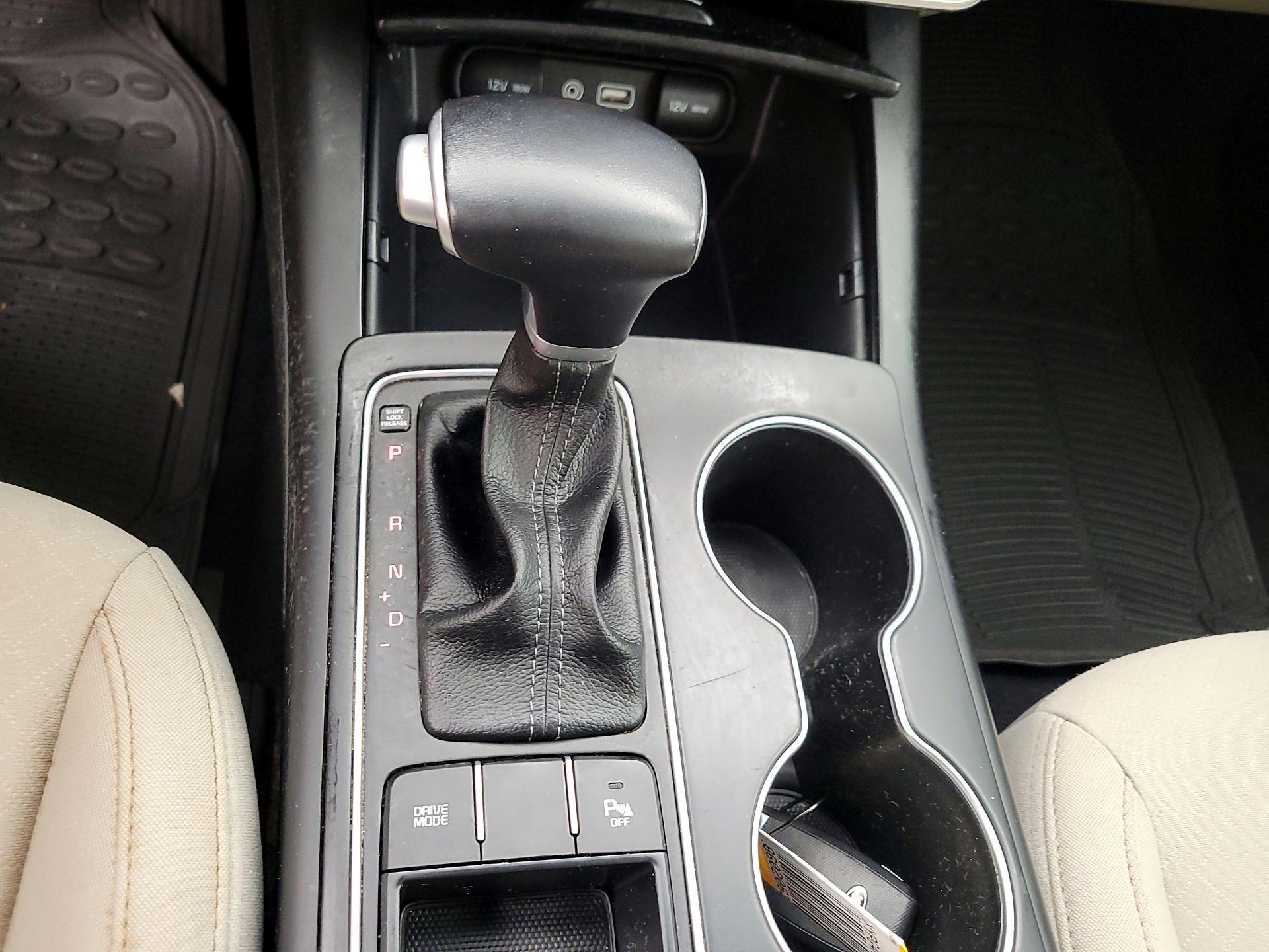 Thumbnail: 2020 Kia Sorento - 17