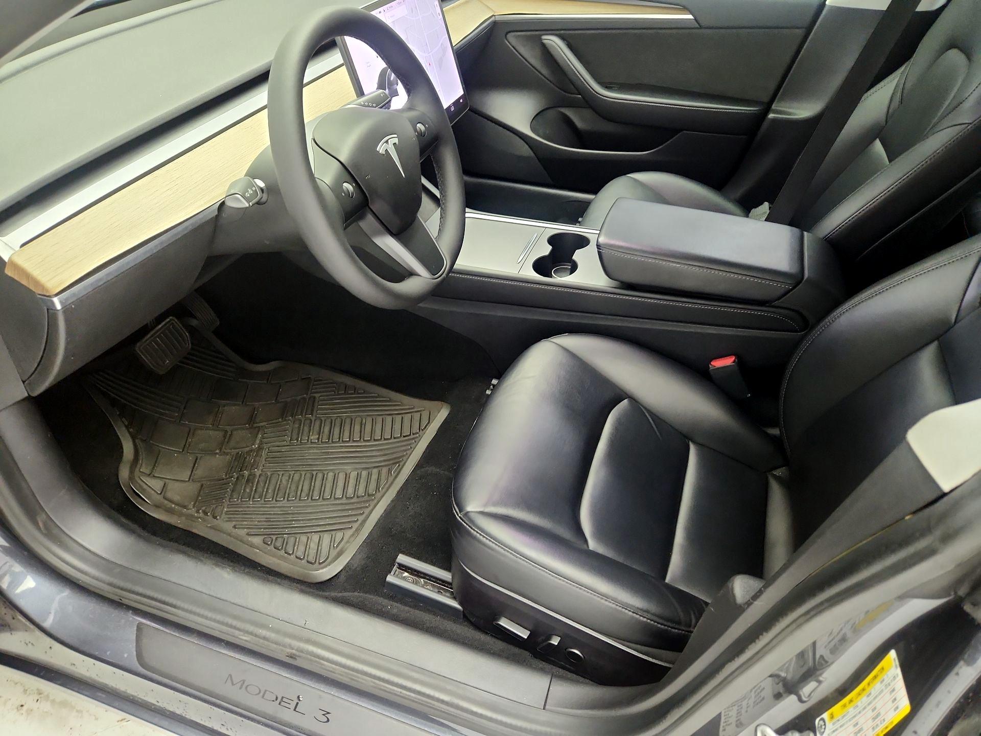 Thumbnail: 2021 Tesla Model 3 - 11