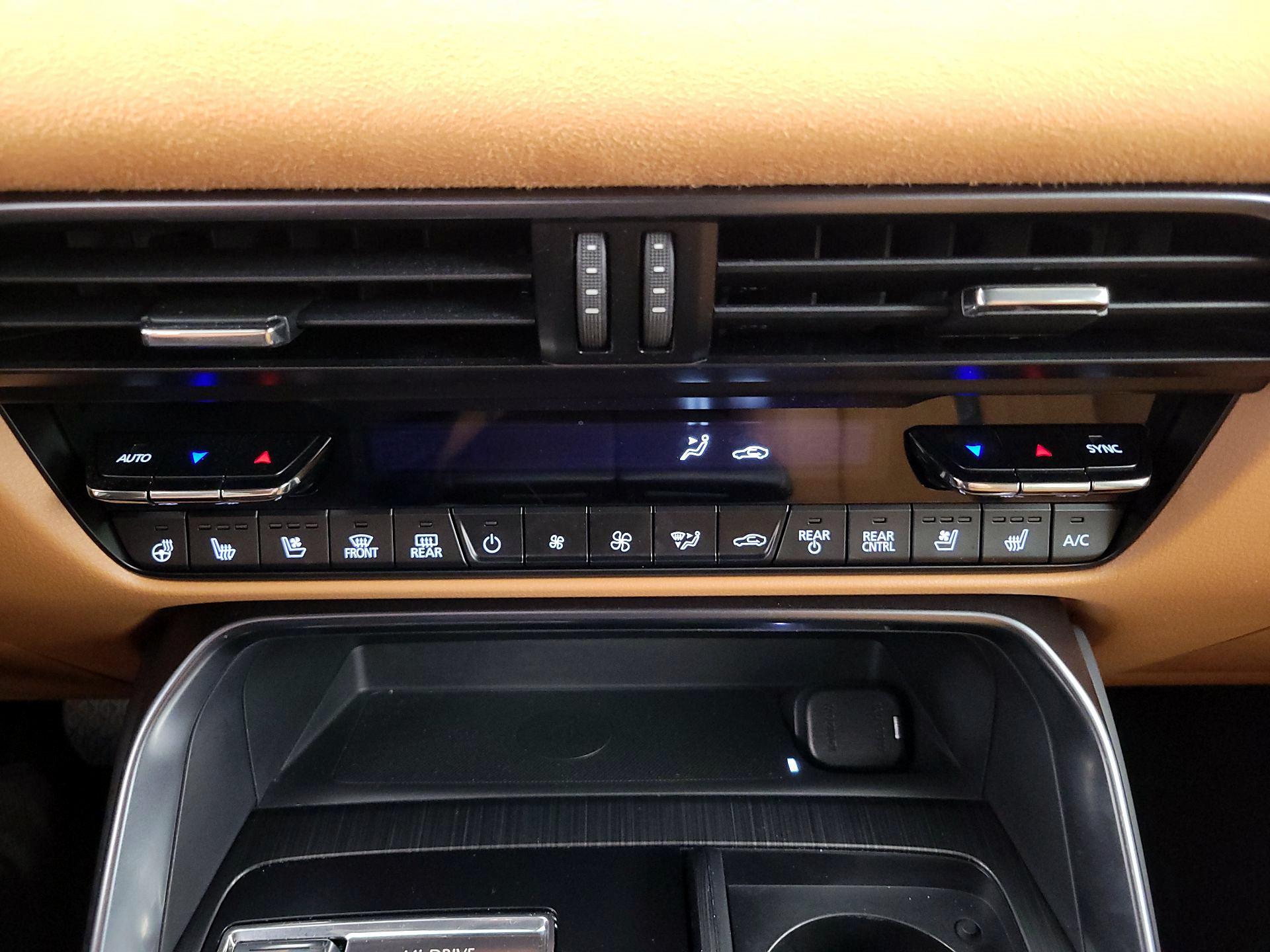 Thumbnail: 2024 Mazda CX-90 - 16