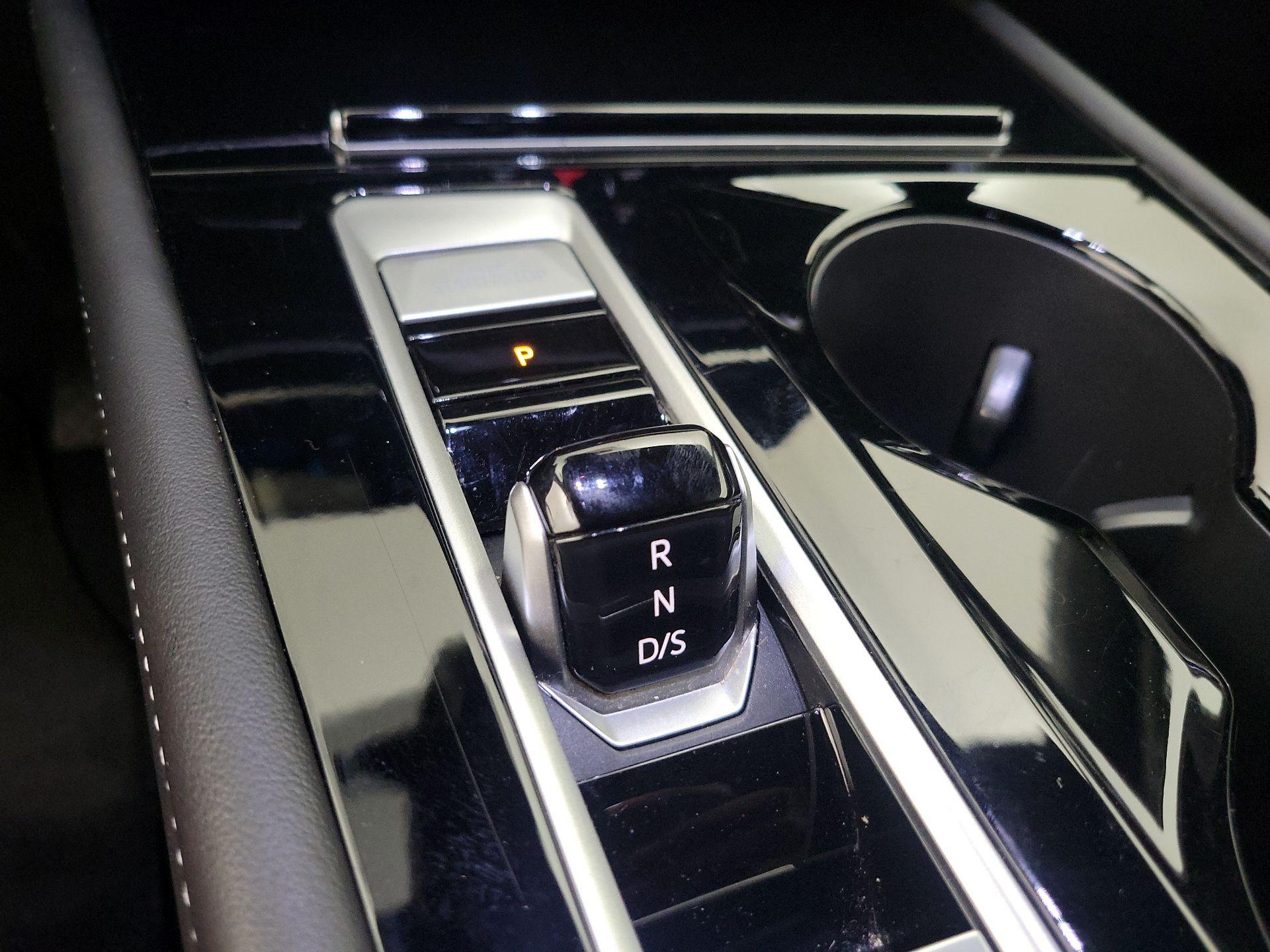 Thumbnail: 2025 Volkswagen Atlas - 17