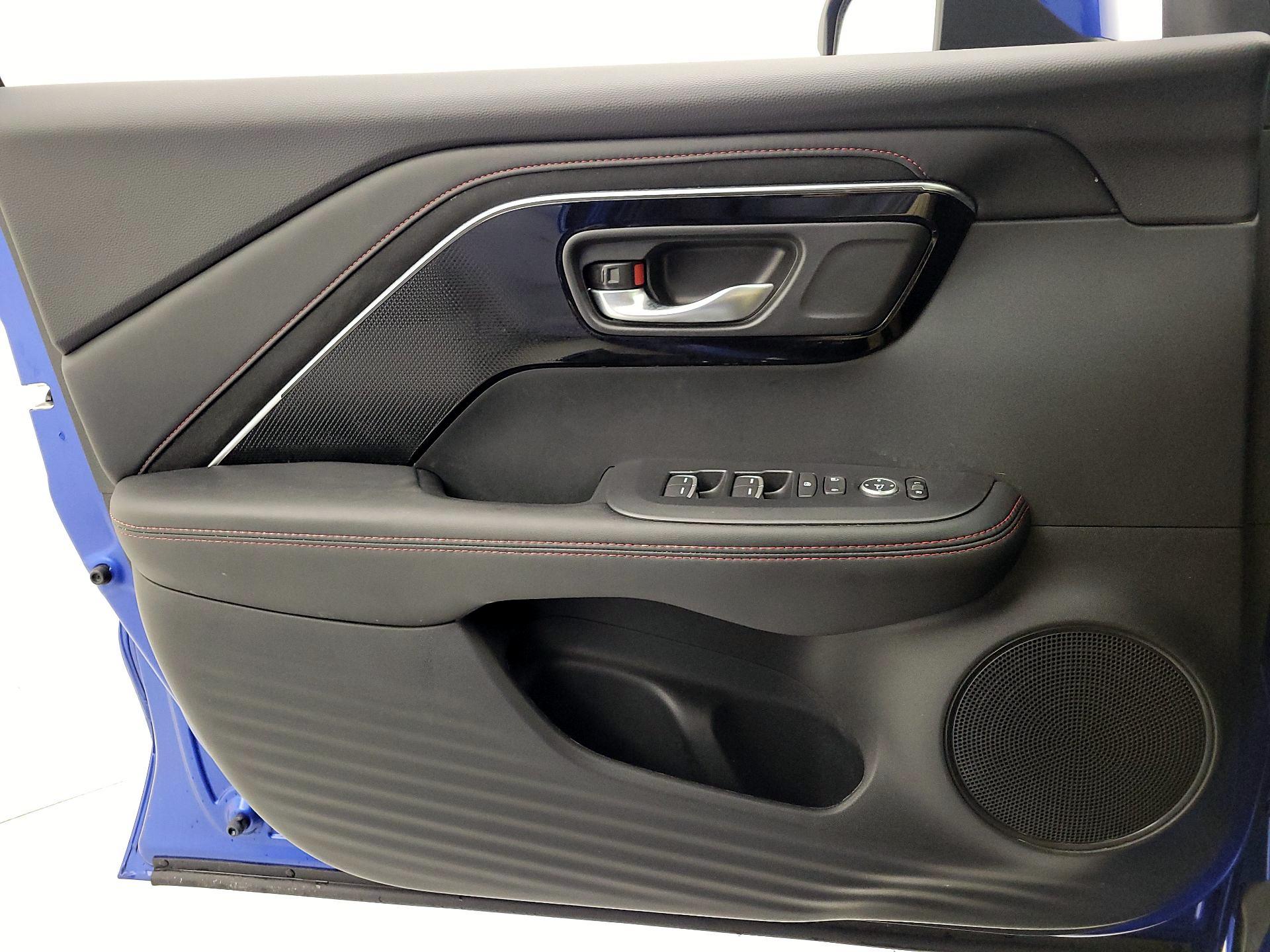 Thumbnail: 2025 Acura ADX - 12