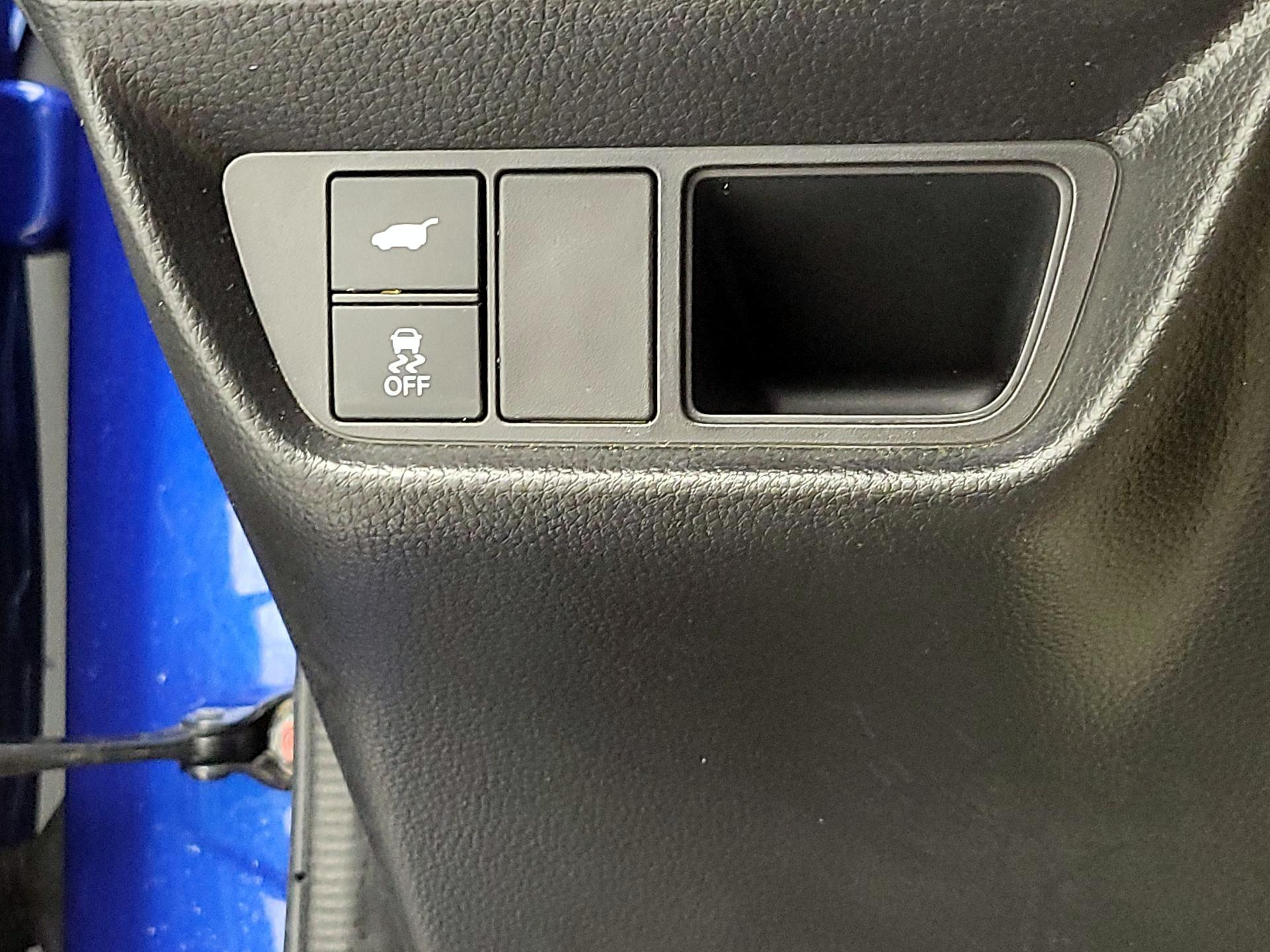 Thumbnail: 2025 Acura ADX - 13