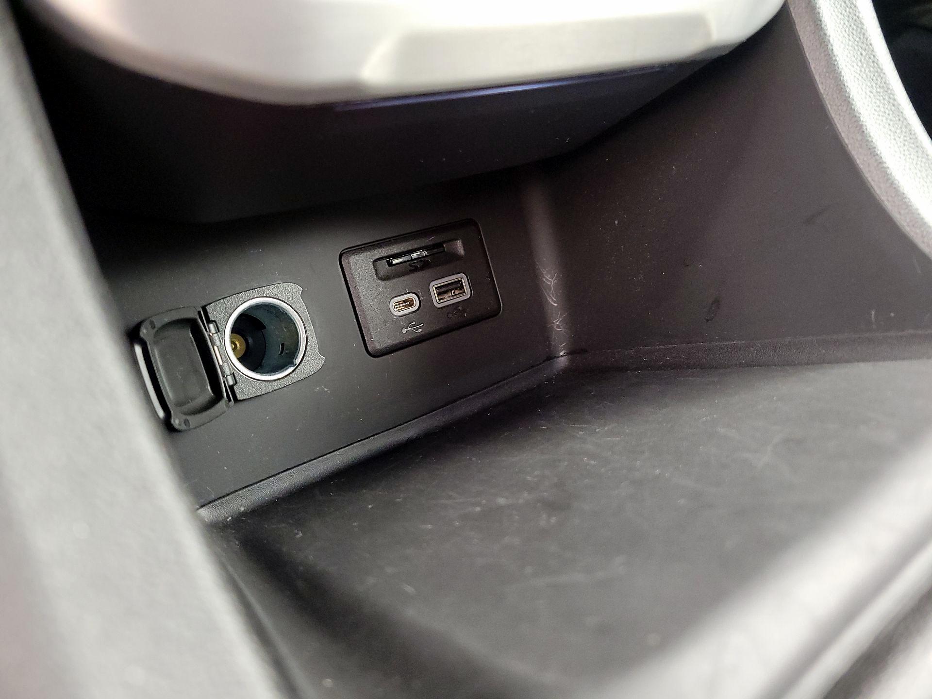 Thumbnail: 2023 GMC Acadia - 19