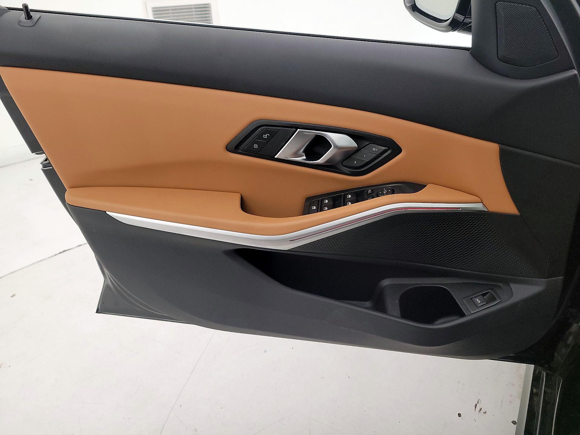 Thumbnail: 2024 BMW 3 Series - 12