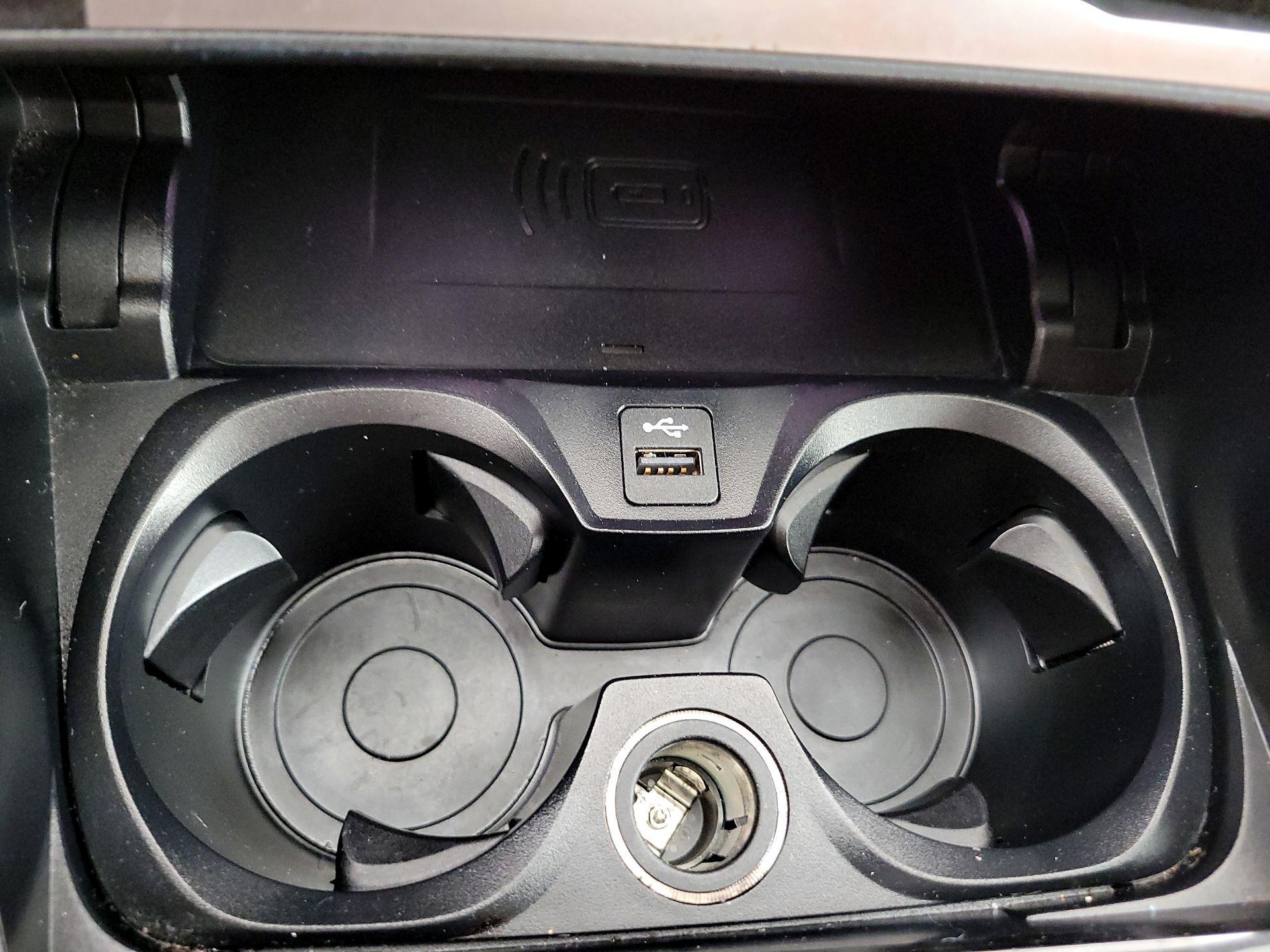 Thumbnail: 2024 BMW 3 Series - 19