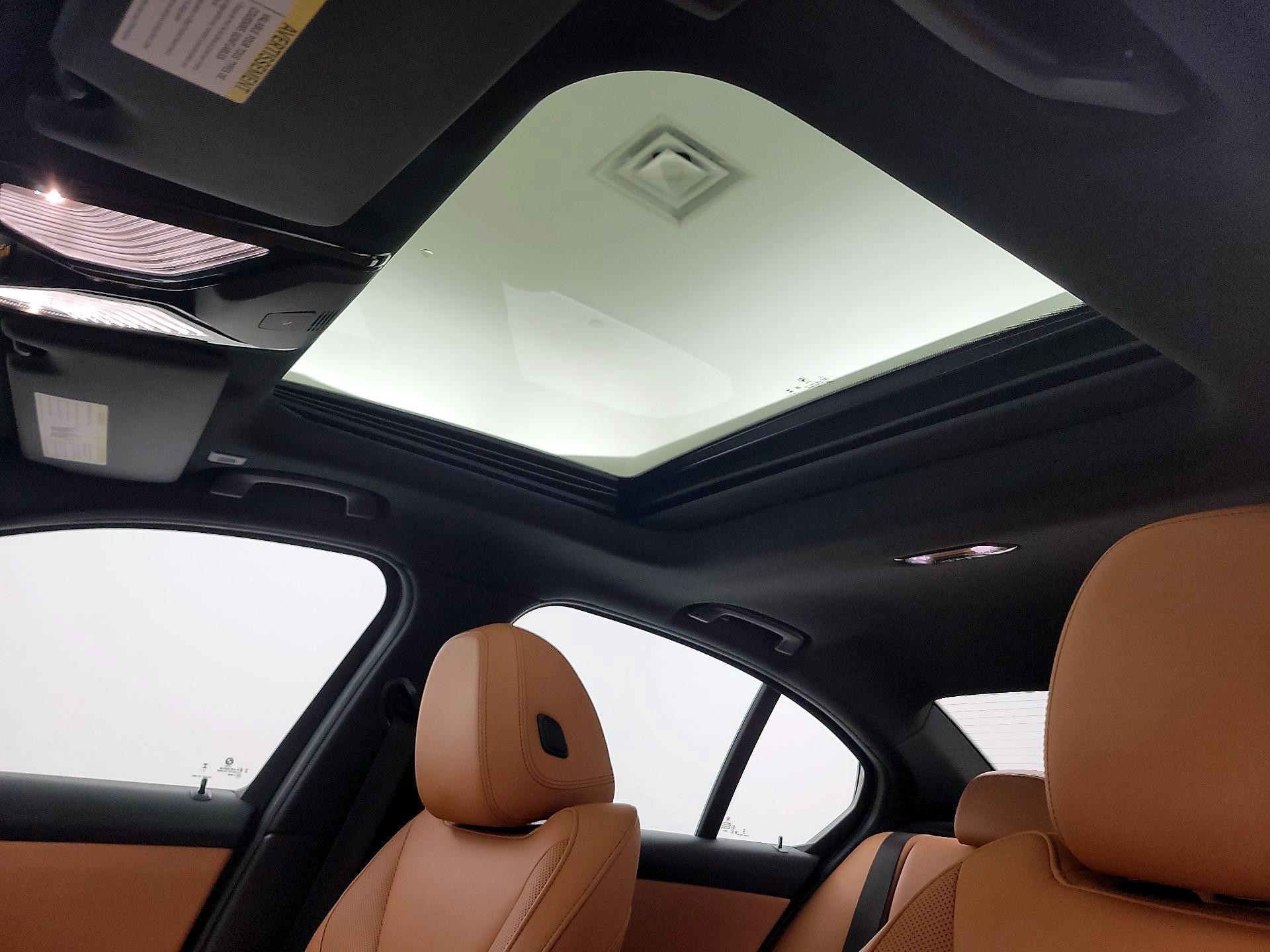 Thumbnail: 2024 BMW 3 Series - 20