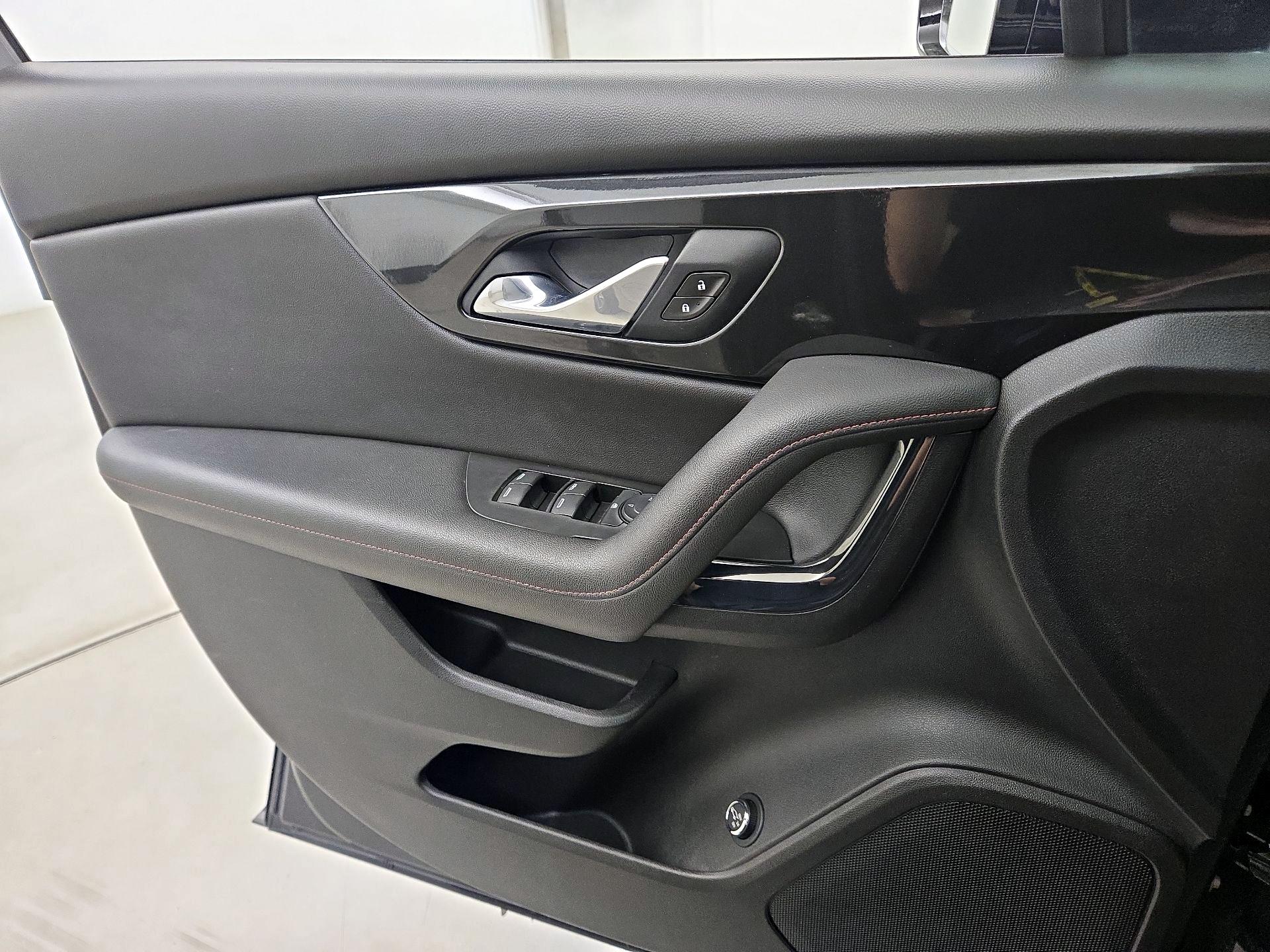 Thumbnail: 2021 Chevrolet Blazer - 12