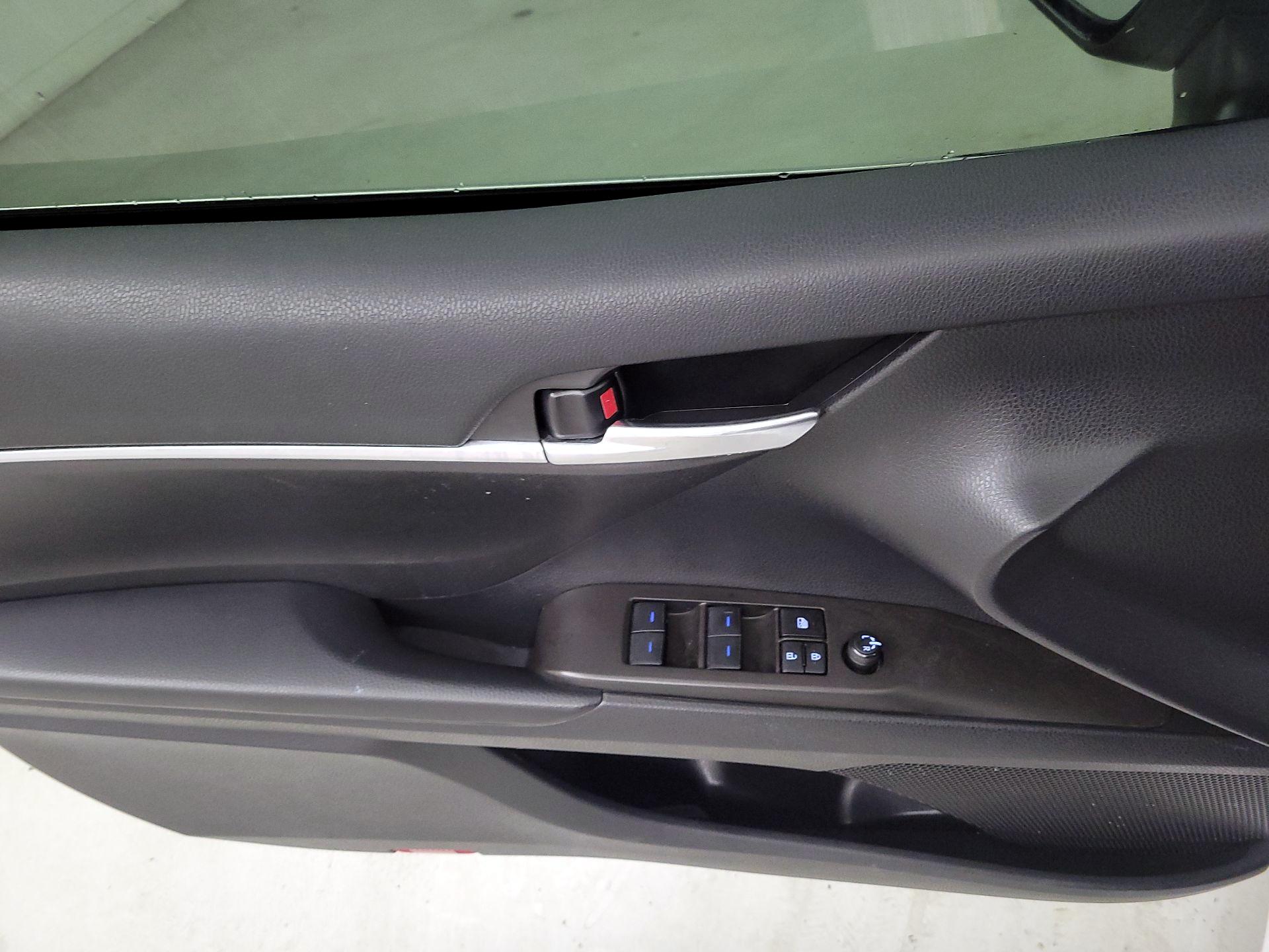 Thumbnail: 2024 Toyota Camry - 12