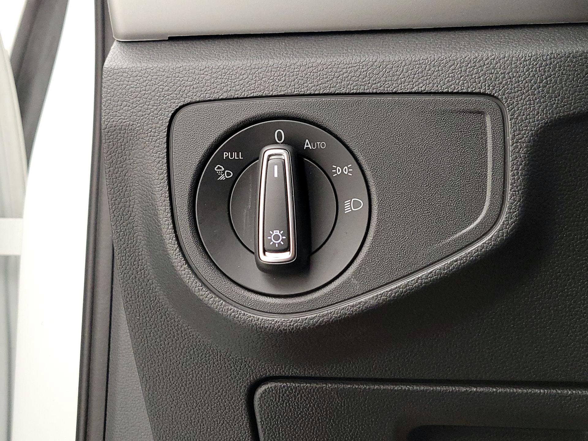 Thumbnail: 2022 Volkswagen Atlas - 13