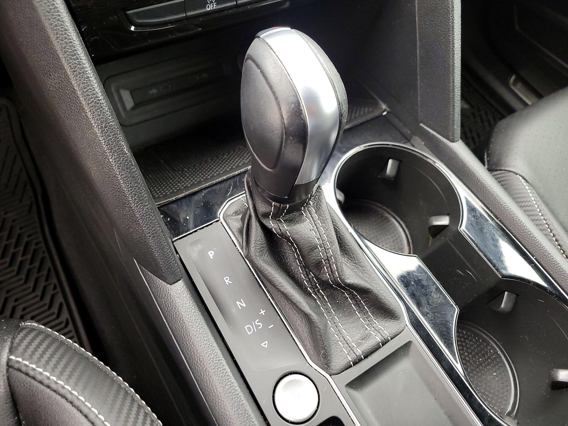 Thumbnail: 2022 Volkswagen Atlas - 17