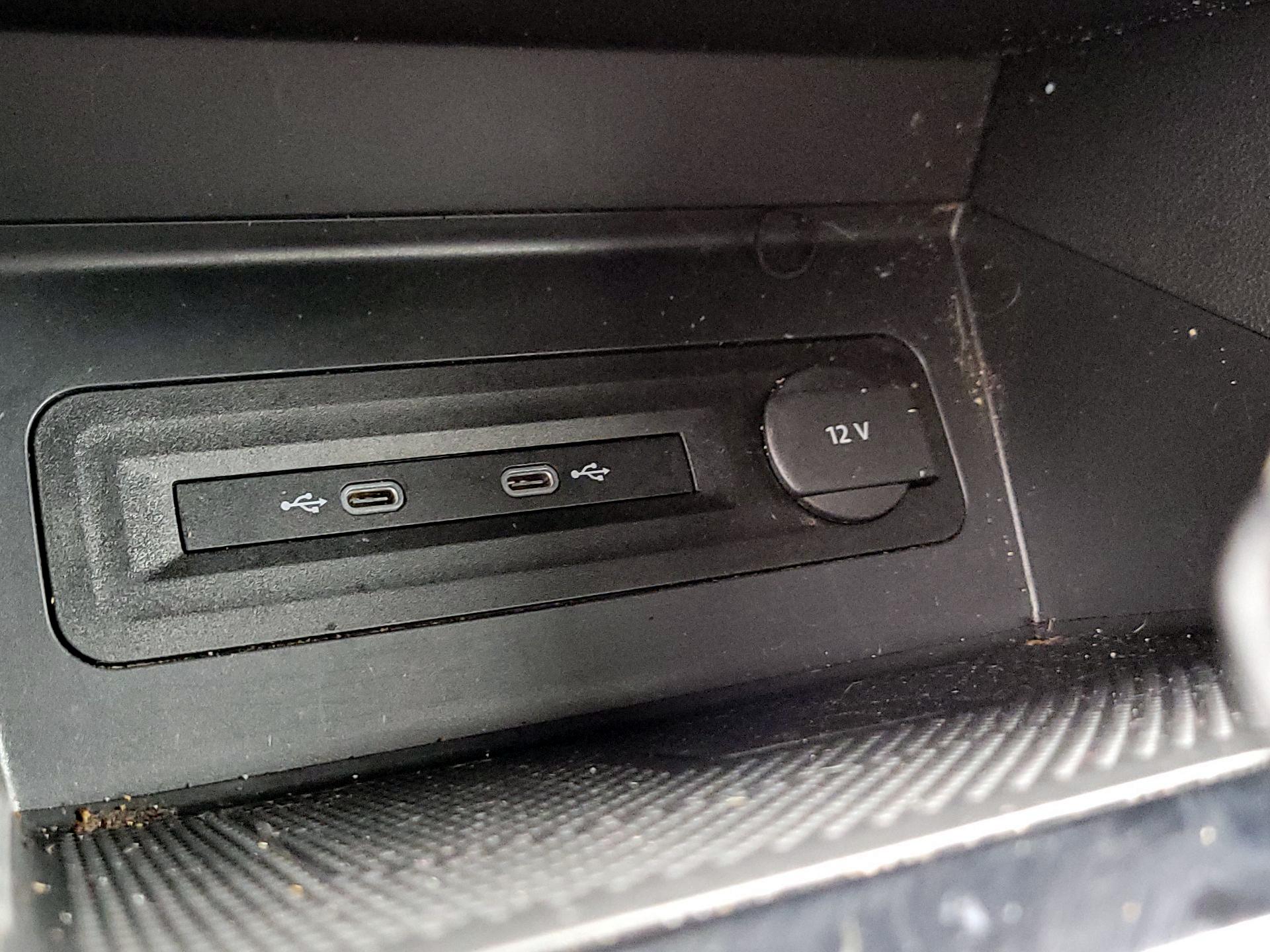 Thumbnail: 2022 Volkswagen Atlas - 18