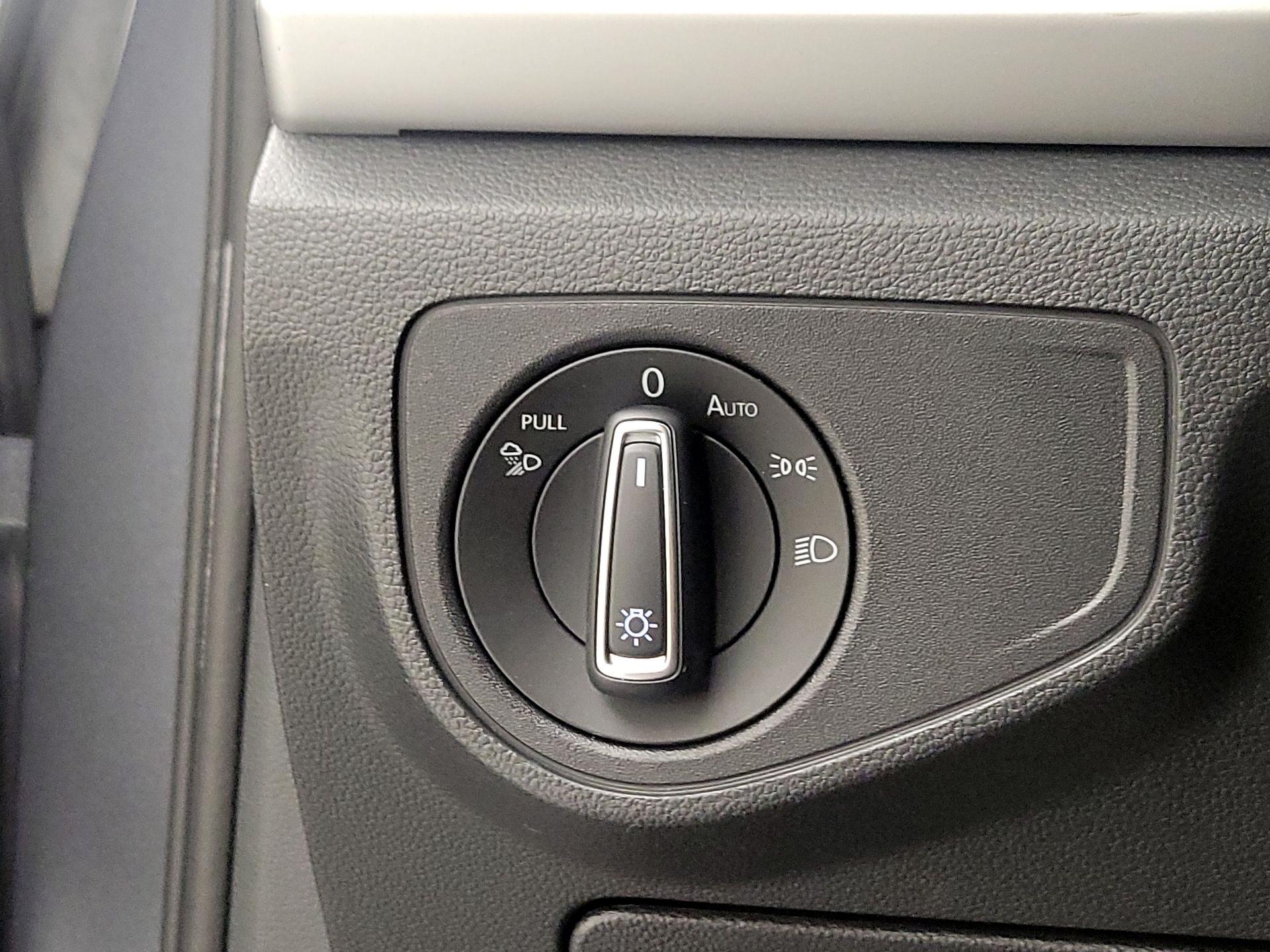 Thumbnail: 2023 Volkswagen Atlas - 13