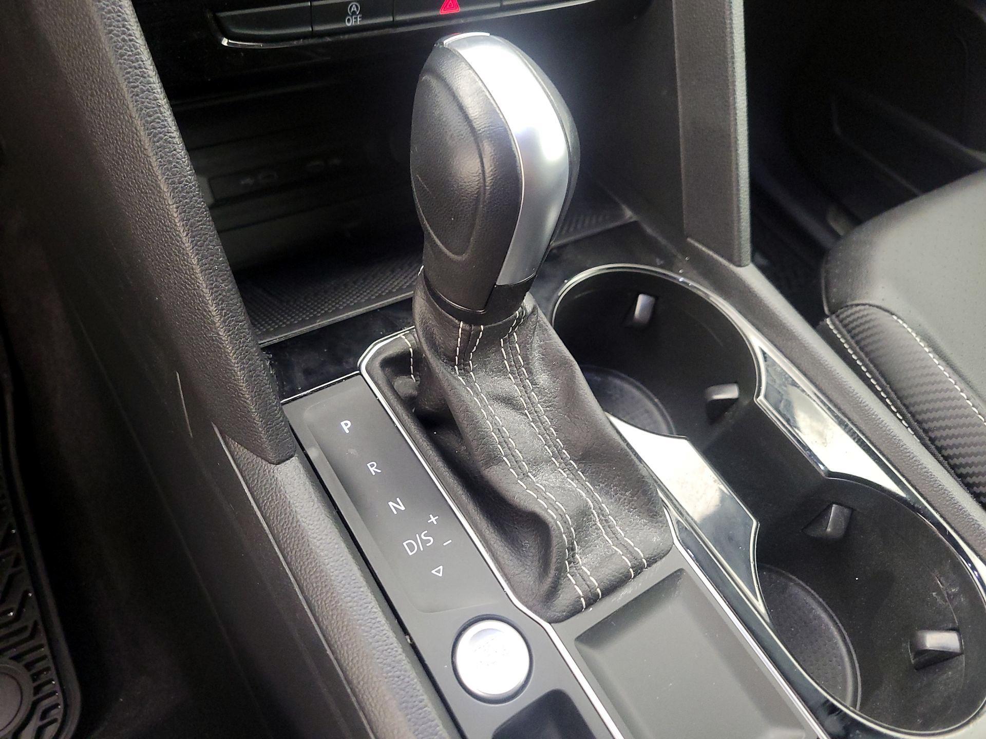 Thumbnail: 2023 Volkswagen Atlas - 17