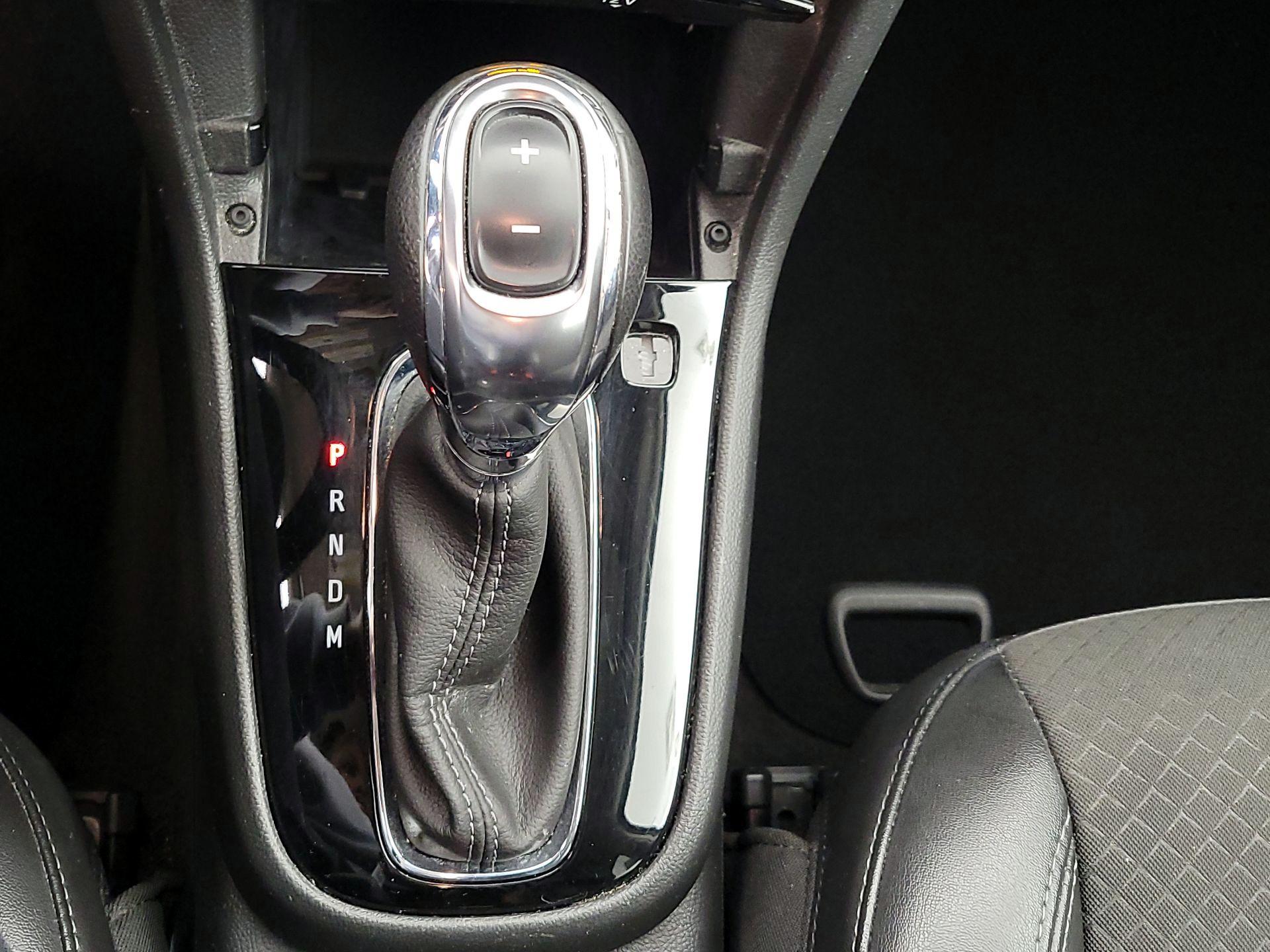 Thumbnail: 2021 Buick Encore - 17