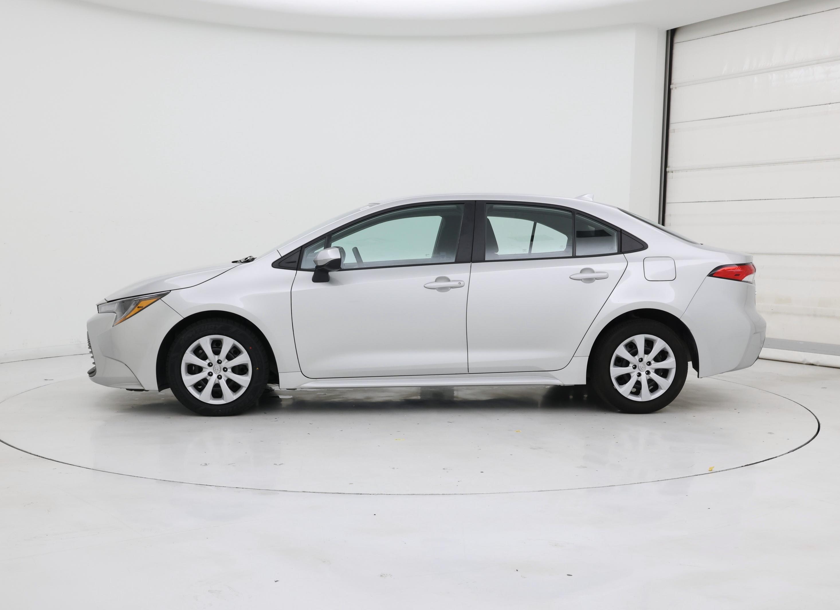 Thumbnail: 2024 Toyota Corolla - 3