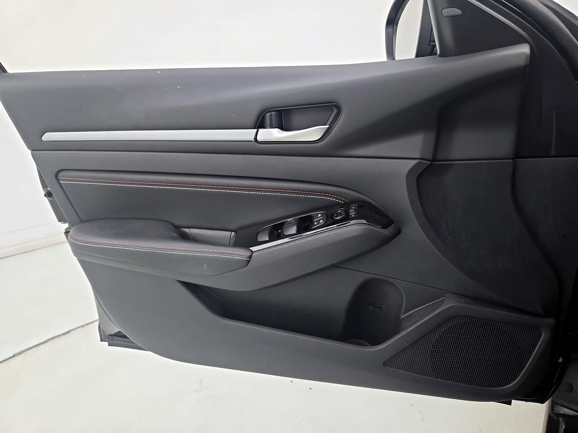 Thumbnail: 2023 Nissan Altima - 12