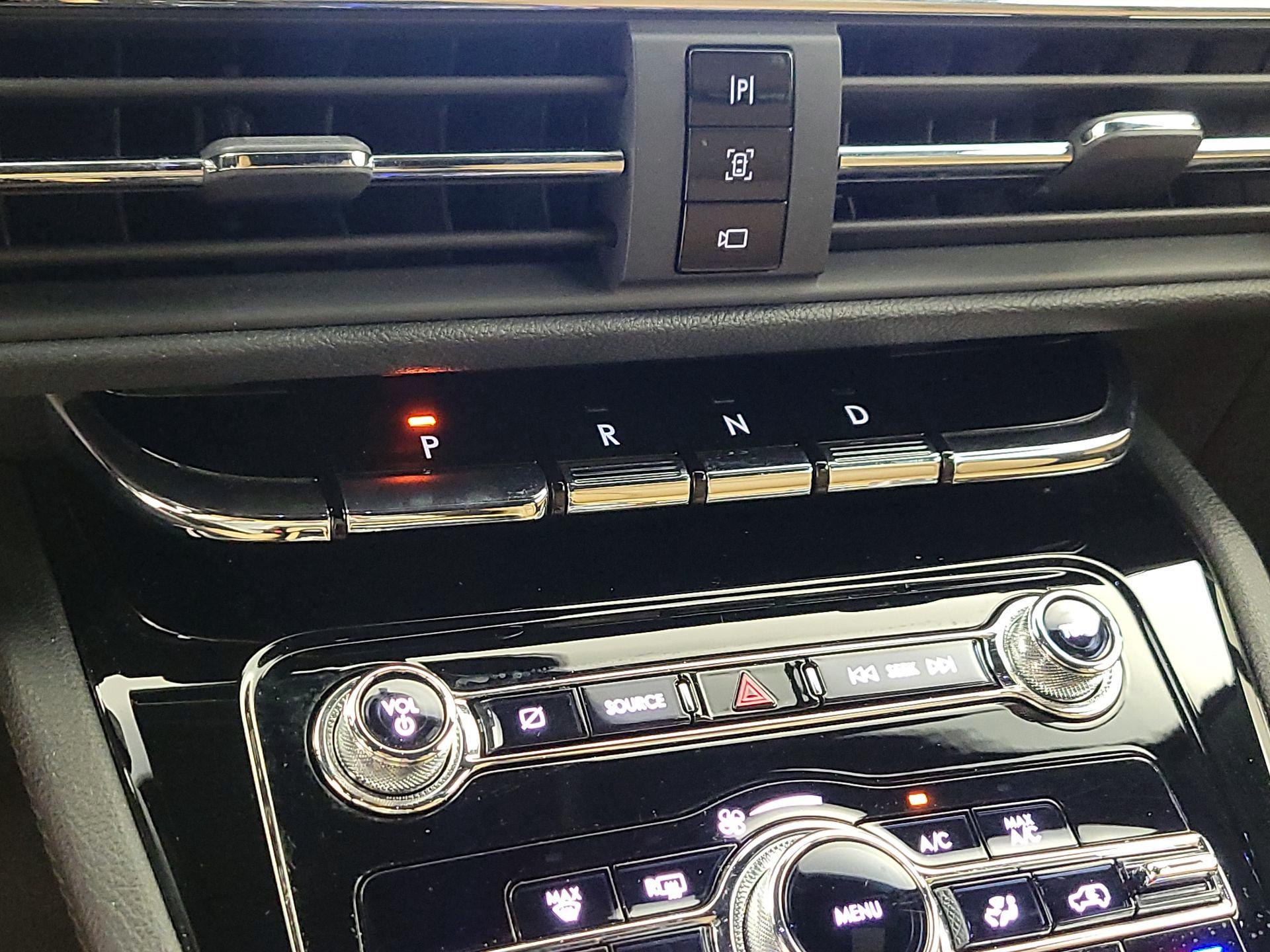 Thumbnail: 2021 Lincoln Corsair - 17