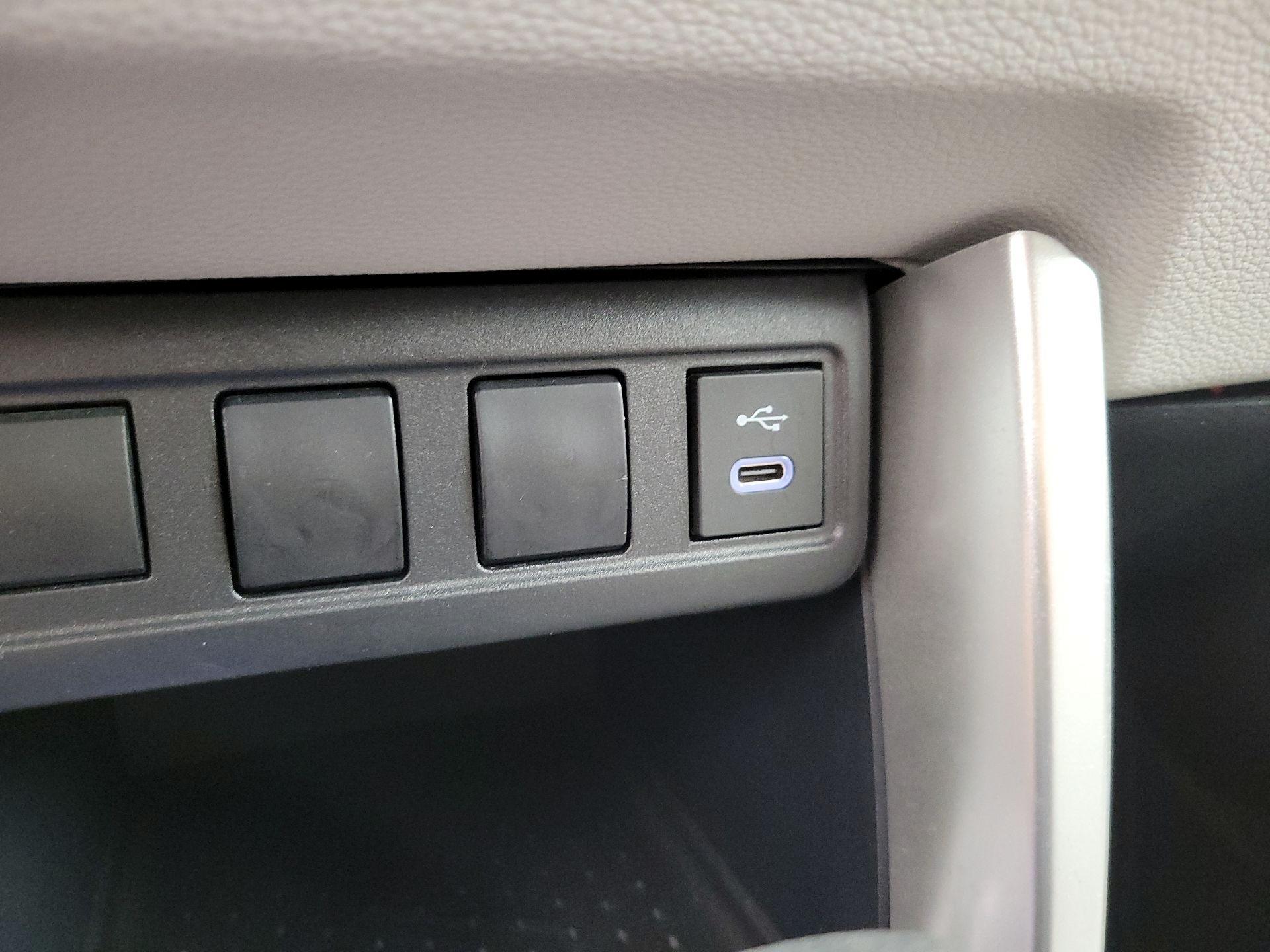 Thumbnail: 2023 Toyota Corolla Cross - 19