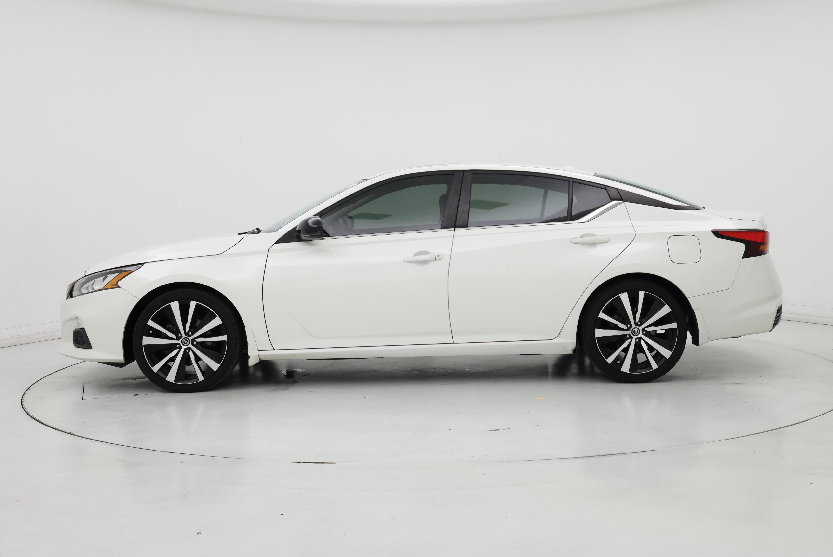 Thumbnail: 2020 Nissan Altima - 3