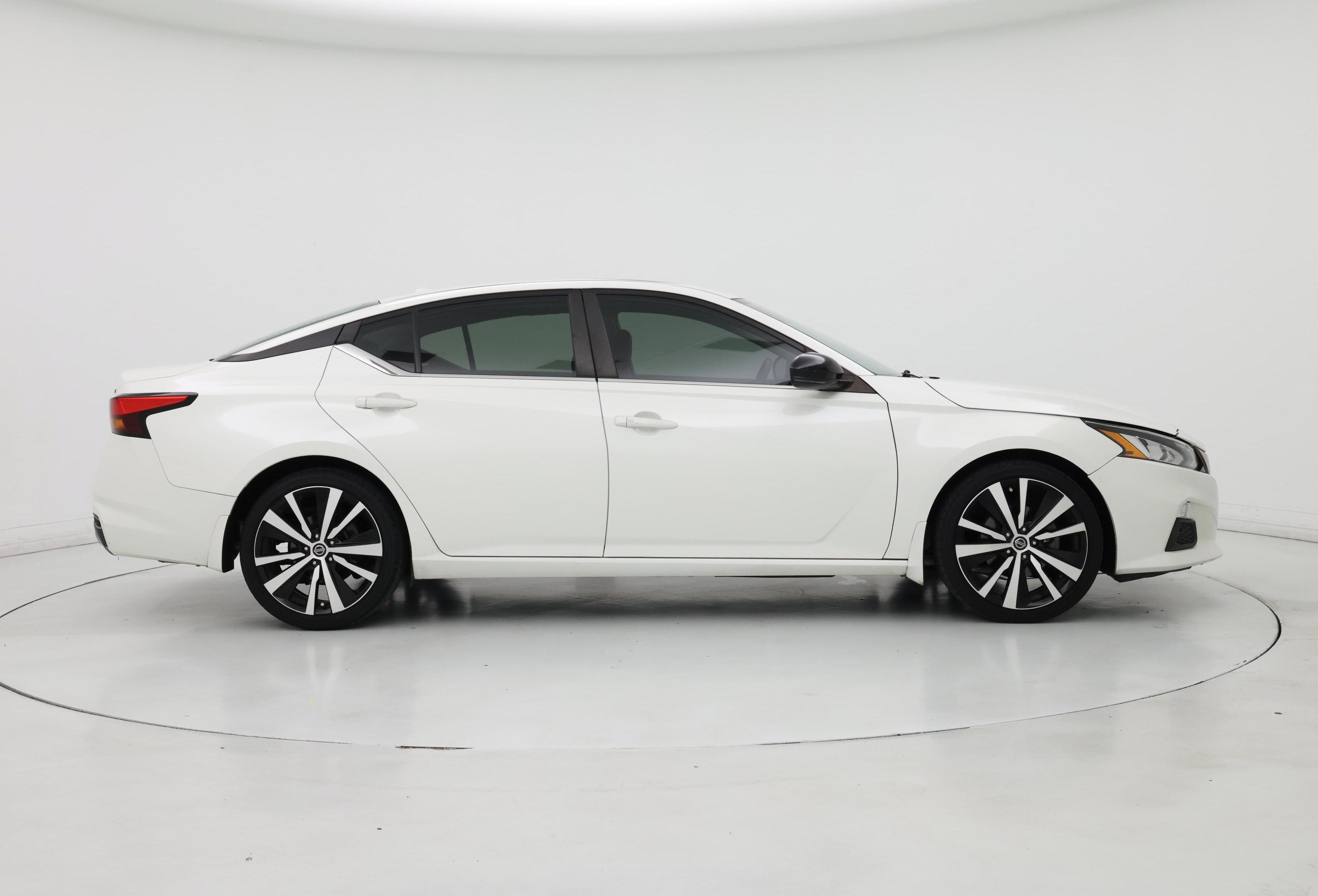 Thumbnail: 2020 Nissan Altima - 7