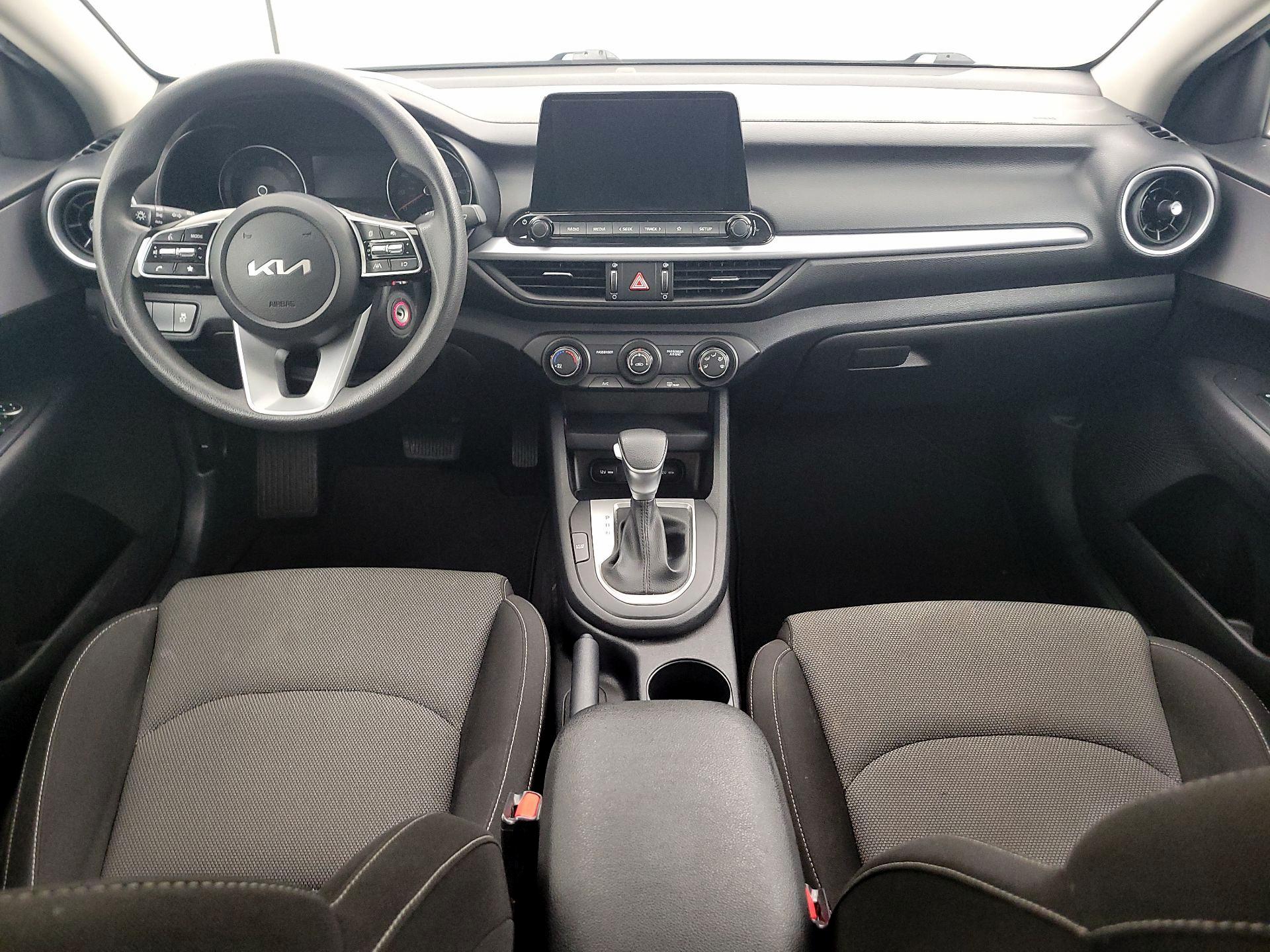 Thumbnail: 2023 Kia Forte - 9