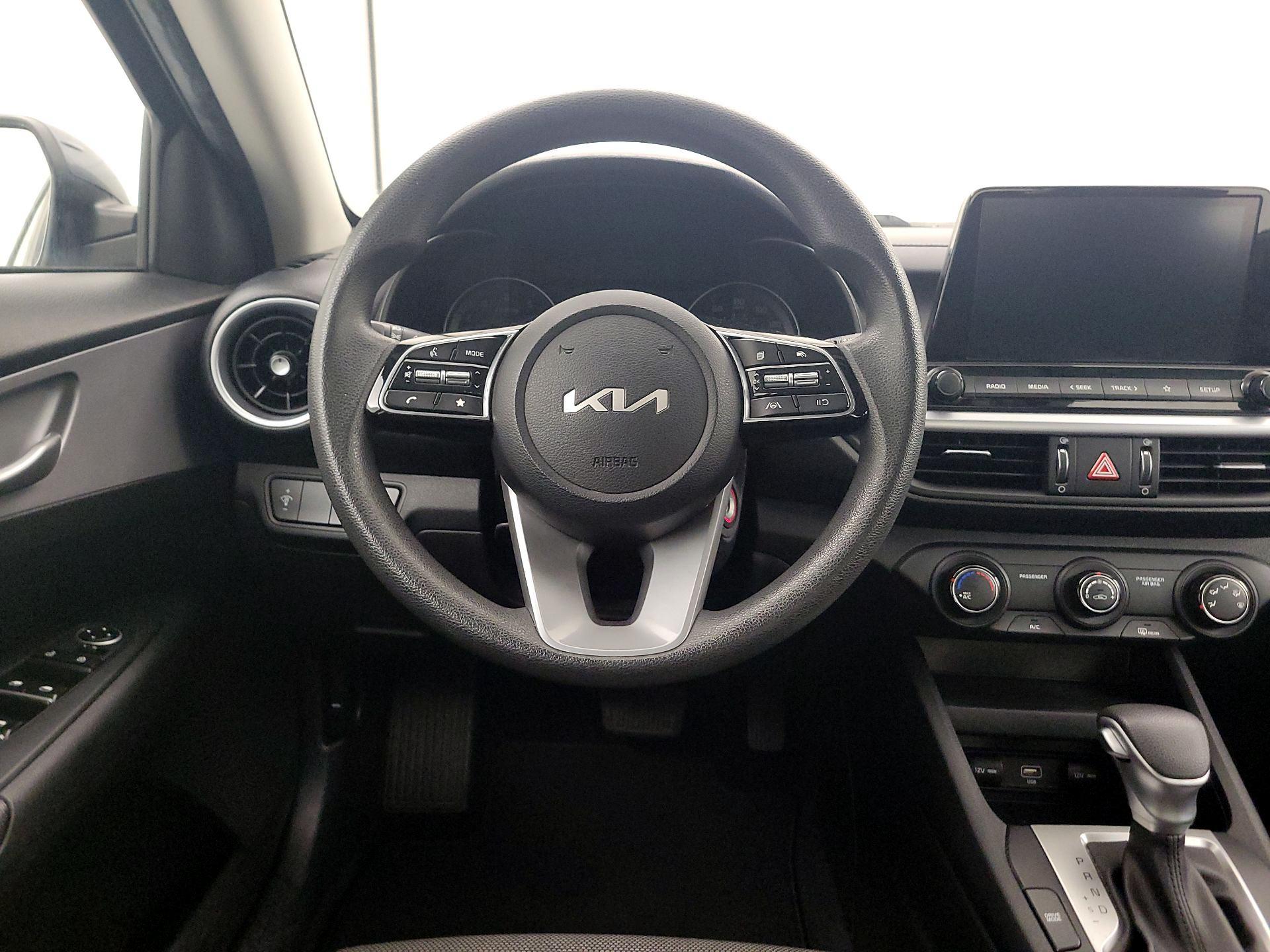 Thumbnail: 2023 Kia Forte - 10