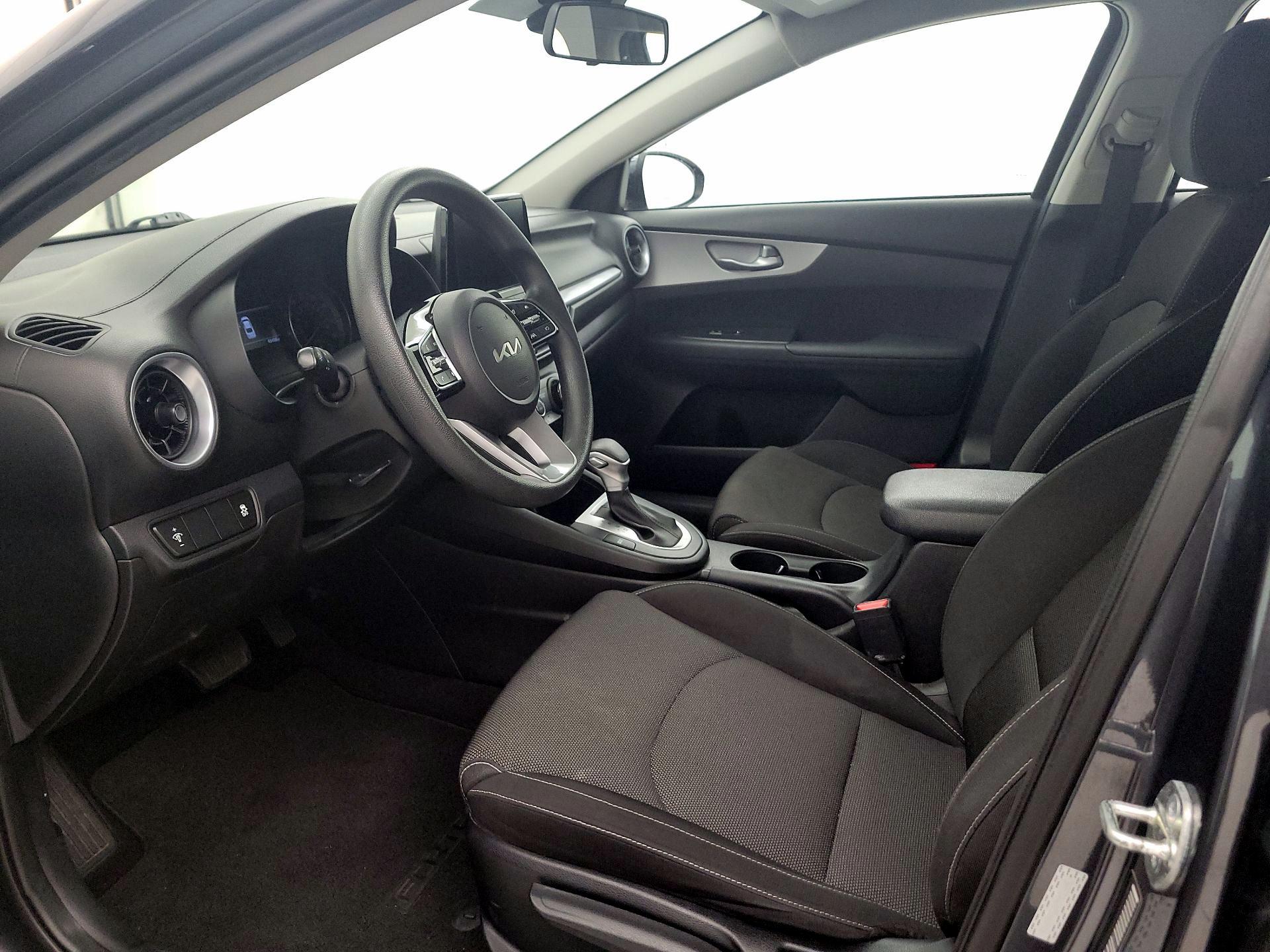 Thumbnail: 2023 Kia Forte - 11