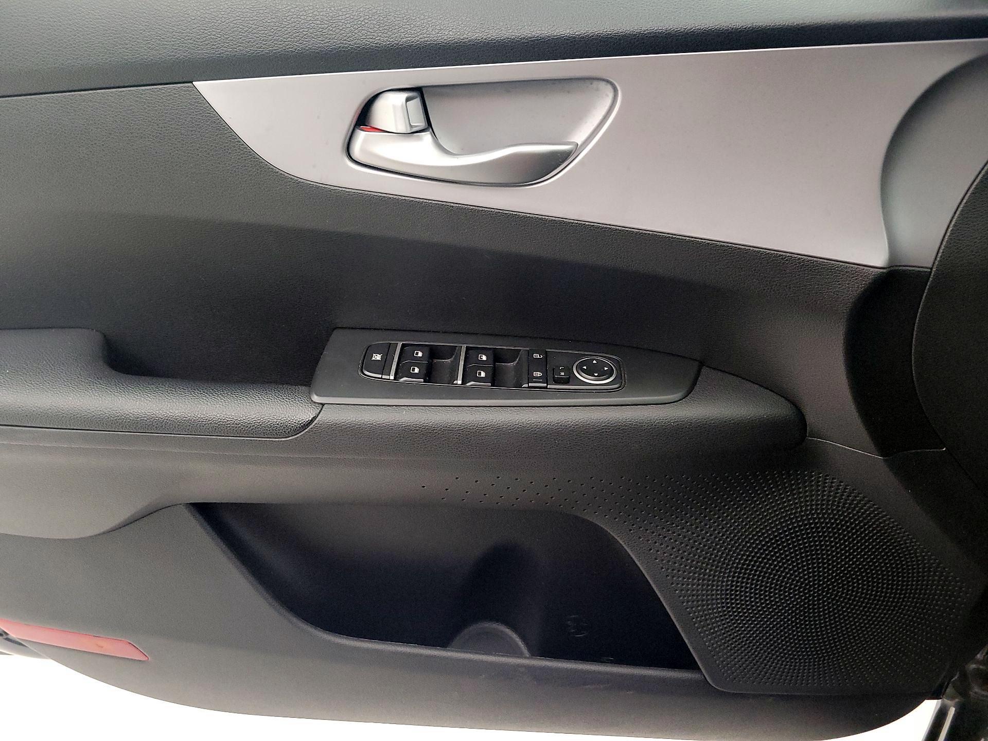 Thumbnail: 2023 Kia Forte - 12