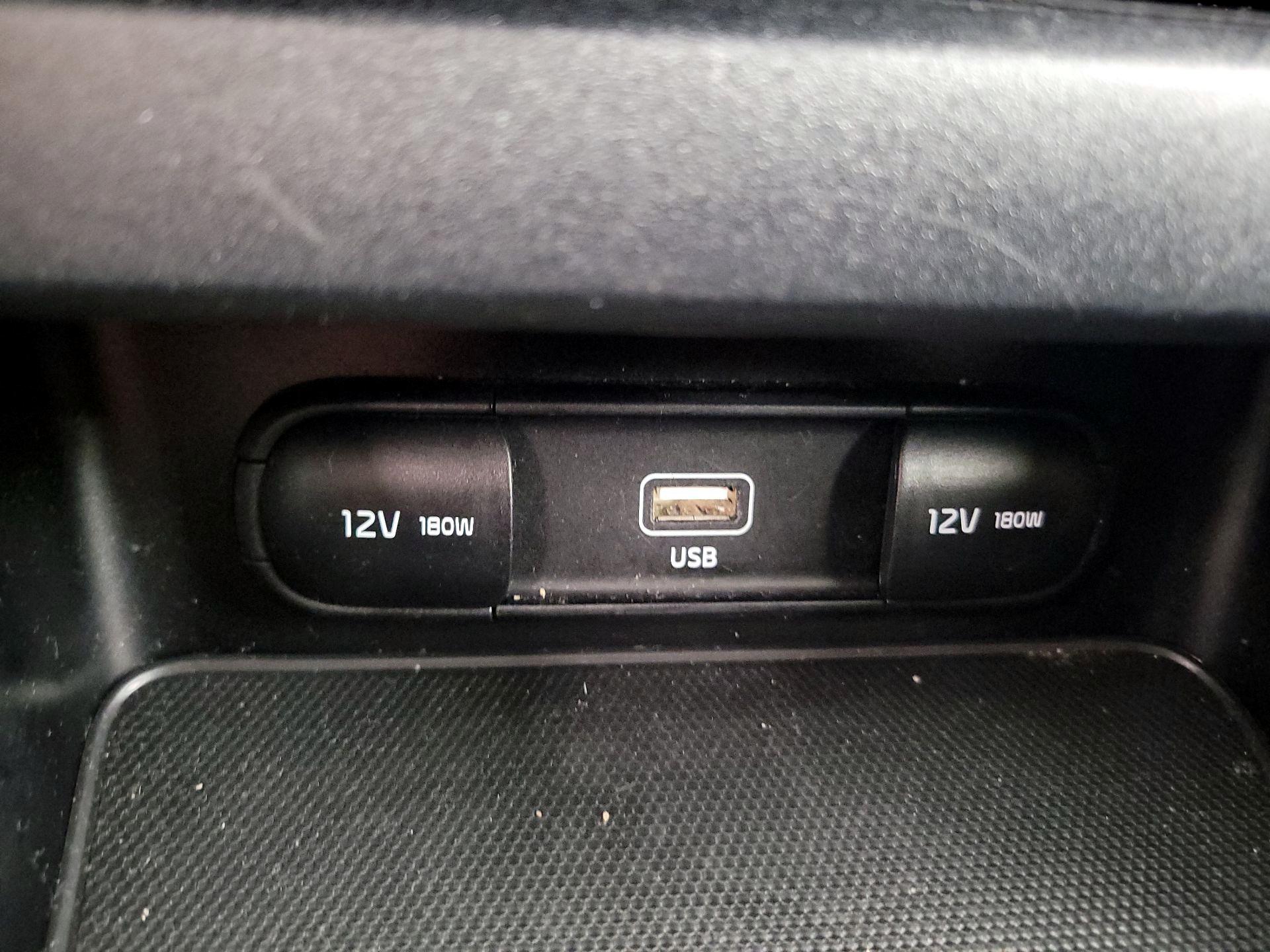 Thumbnail: 2023 Kia Forte - 18