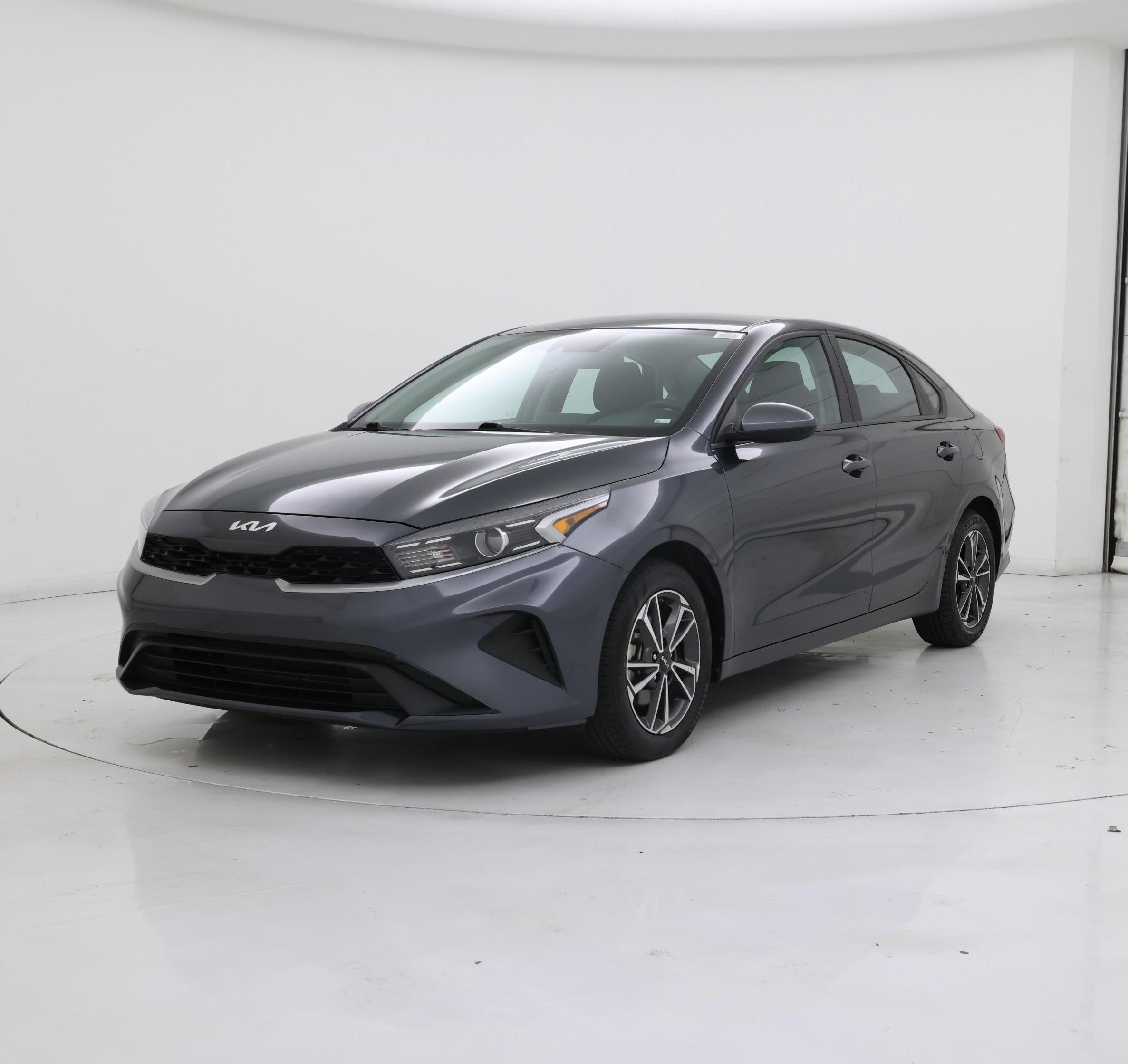 Thumbnail: 2023 Kia Forte - 4