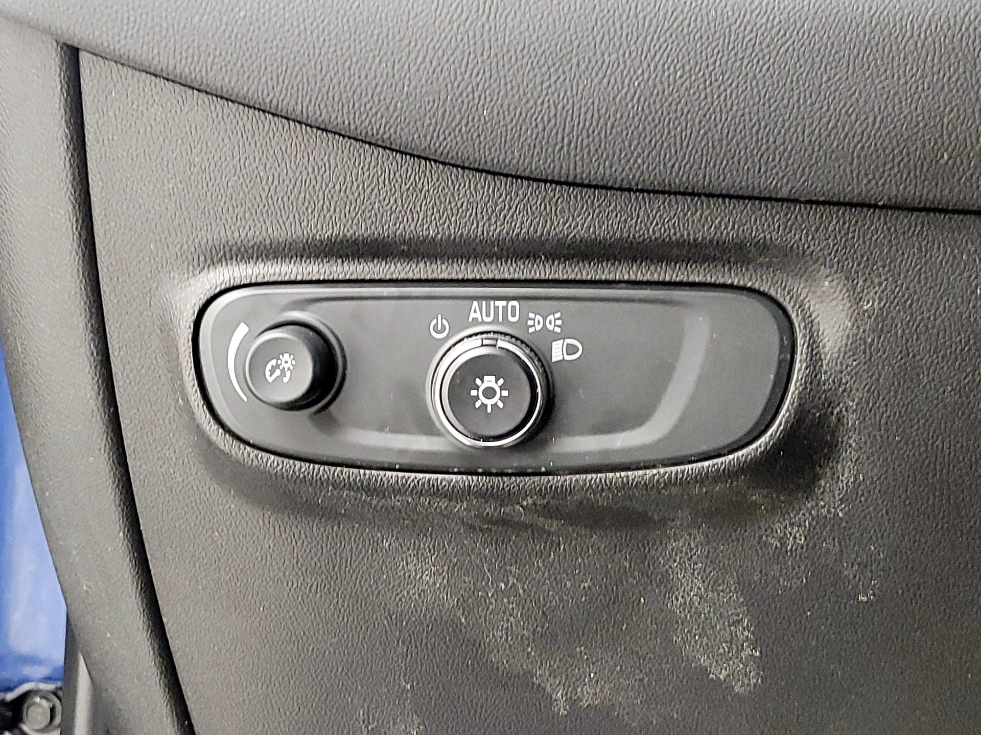 Thumbnail: 2022 Chevrolet Equinox - 13