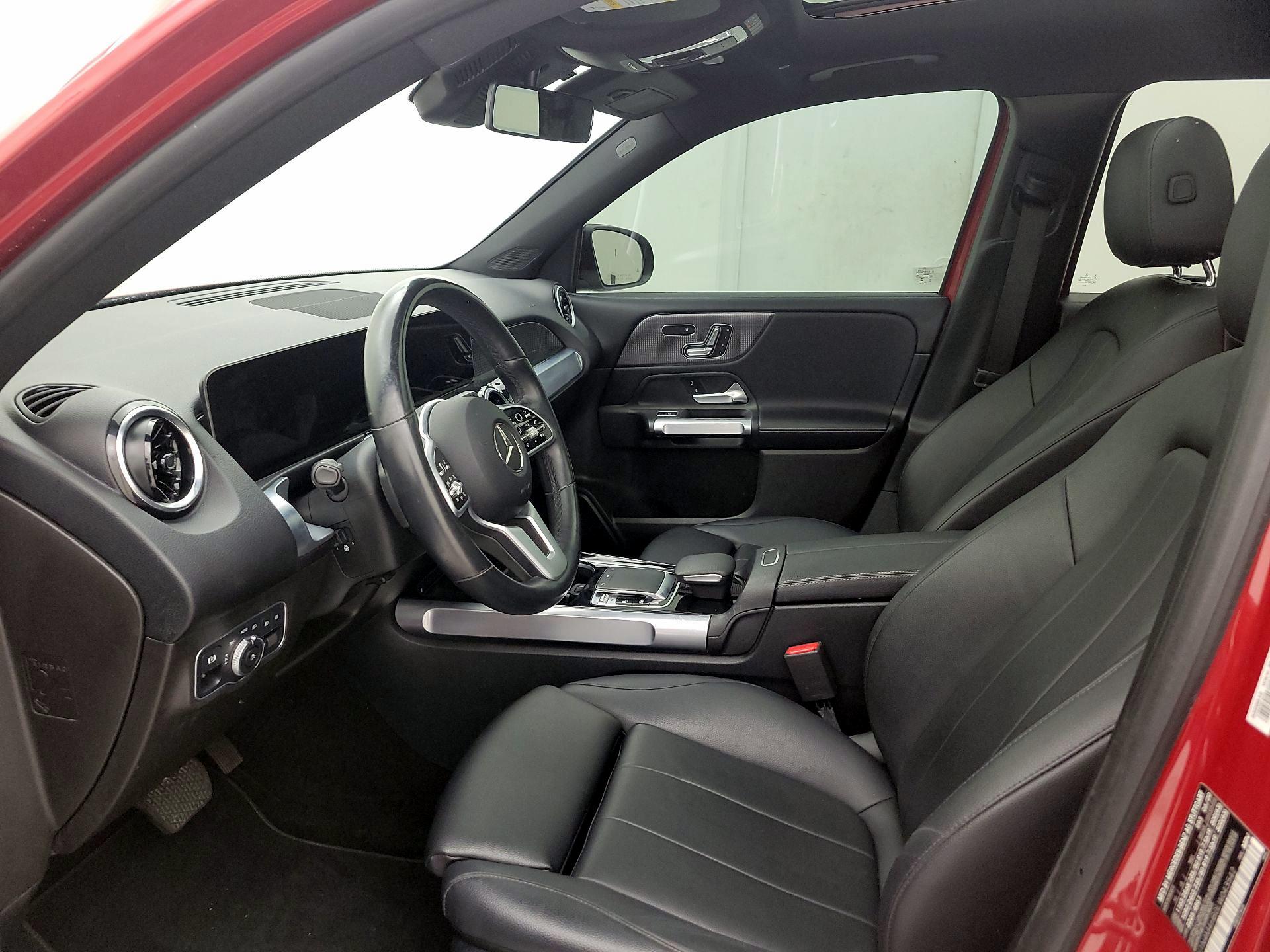 Thumbnail: 2020 Mercedes-Benz GLB - 11