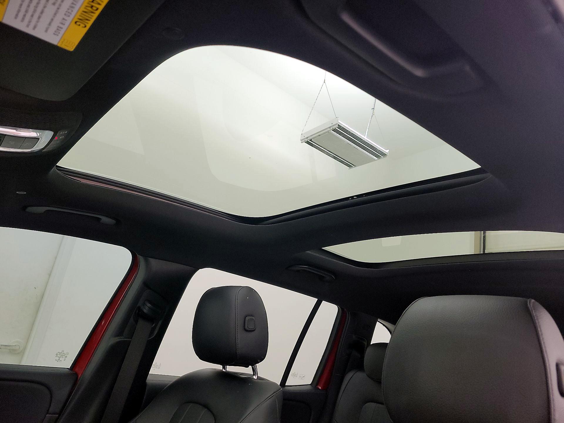 Thumbnail: 2020 Mercedes-Benz GLB - 20