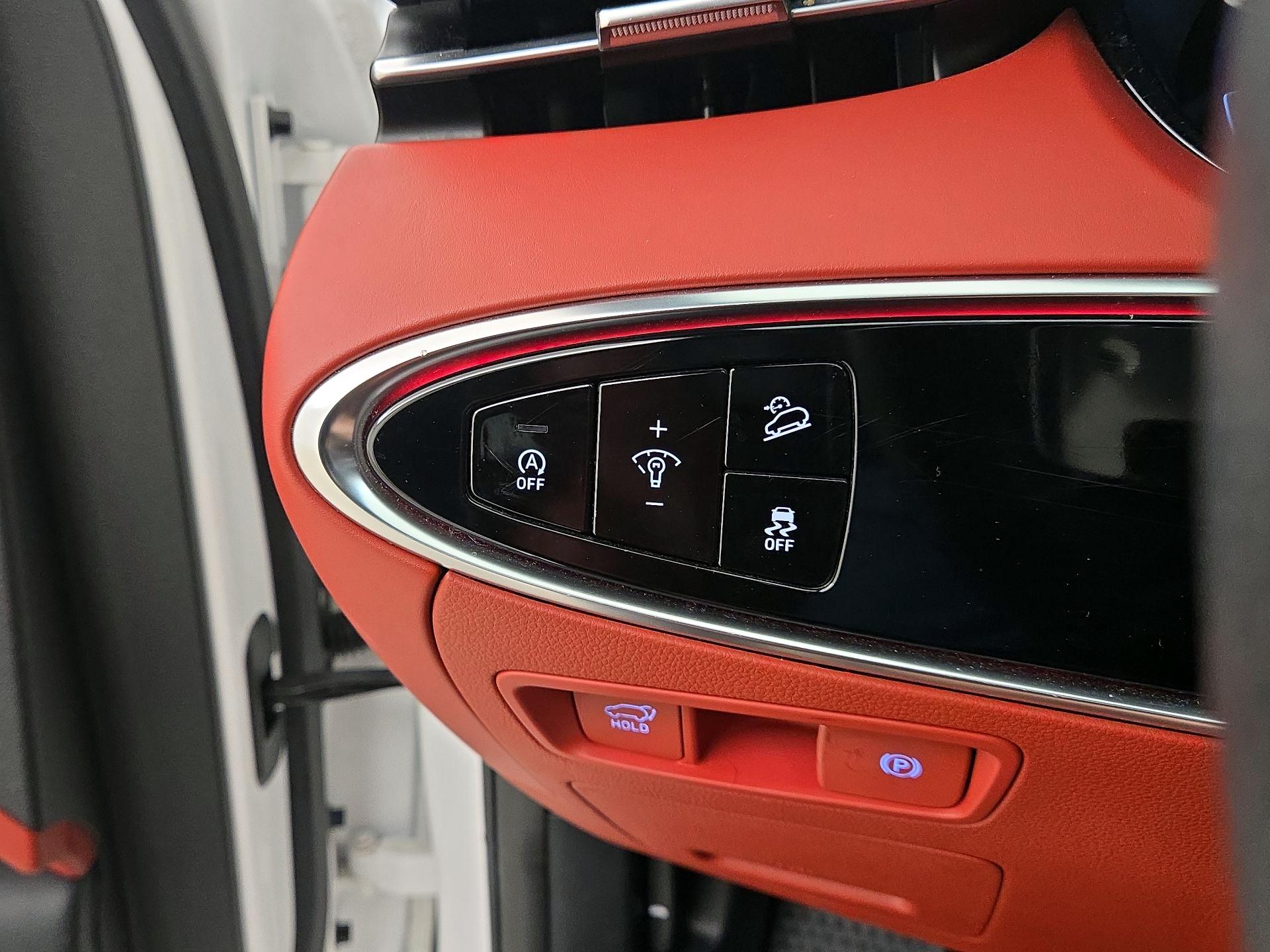 Thumbnail: 2025 Genesis GV70 - 13