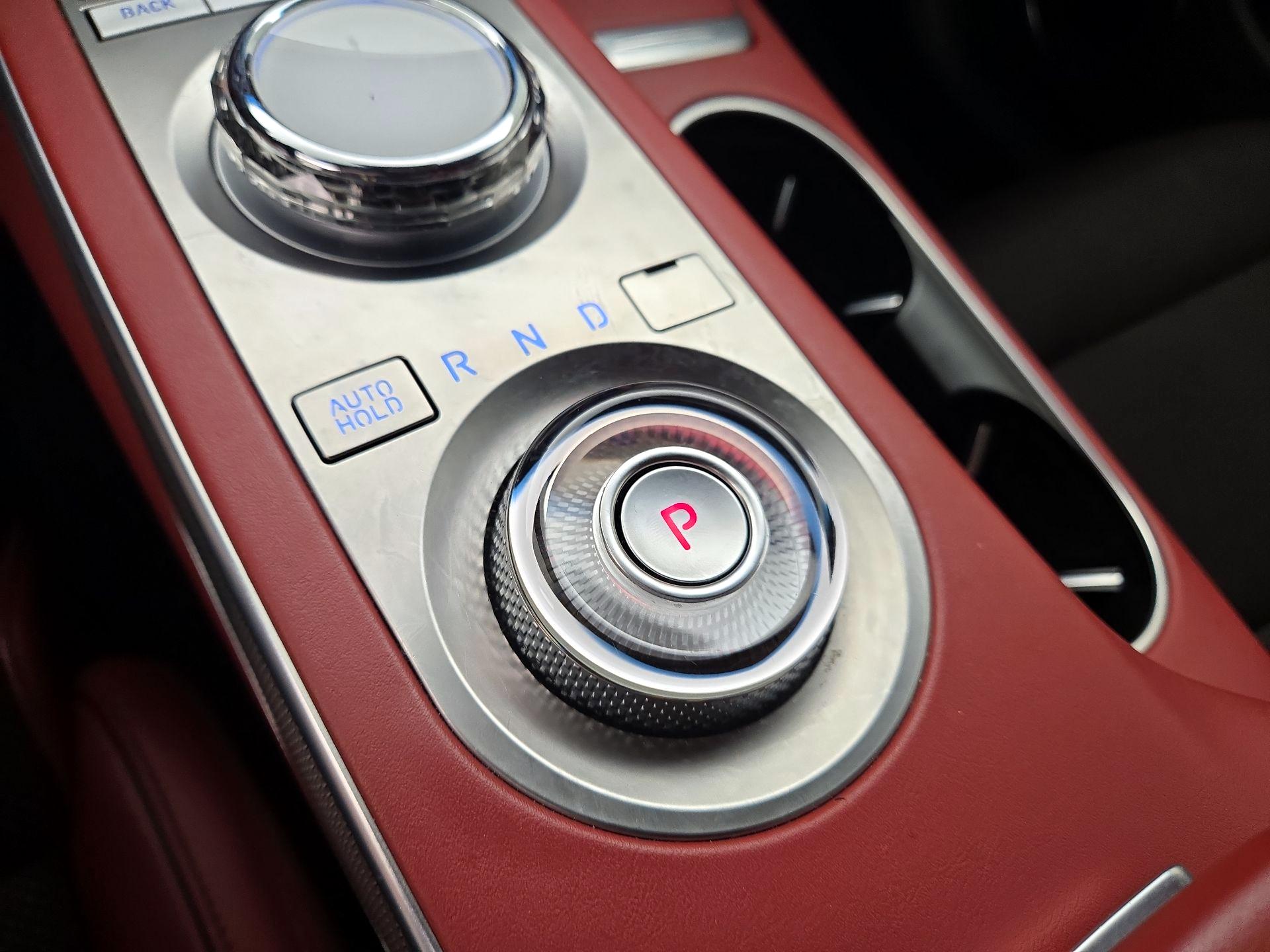 Thumbnail: 2025 Genesis GV70 - 18