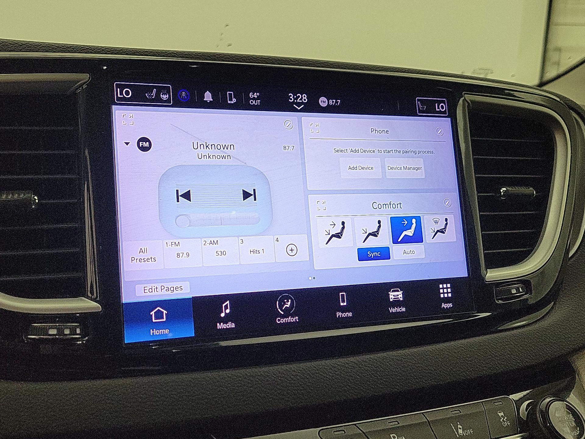 Thumbnail: 2023 Chrysler Pacifica - 15