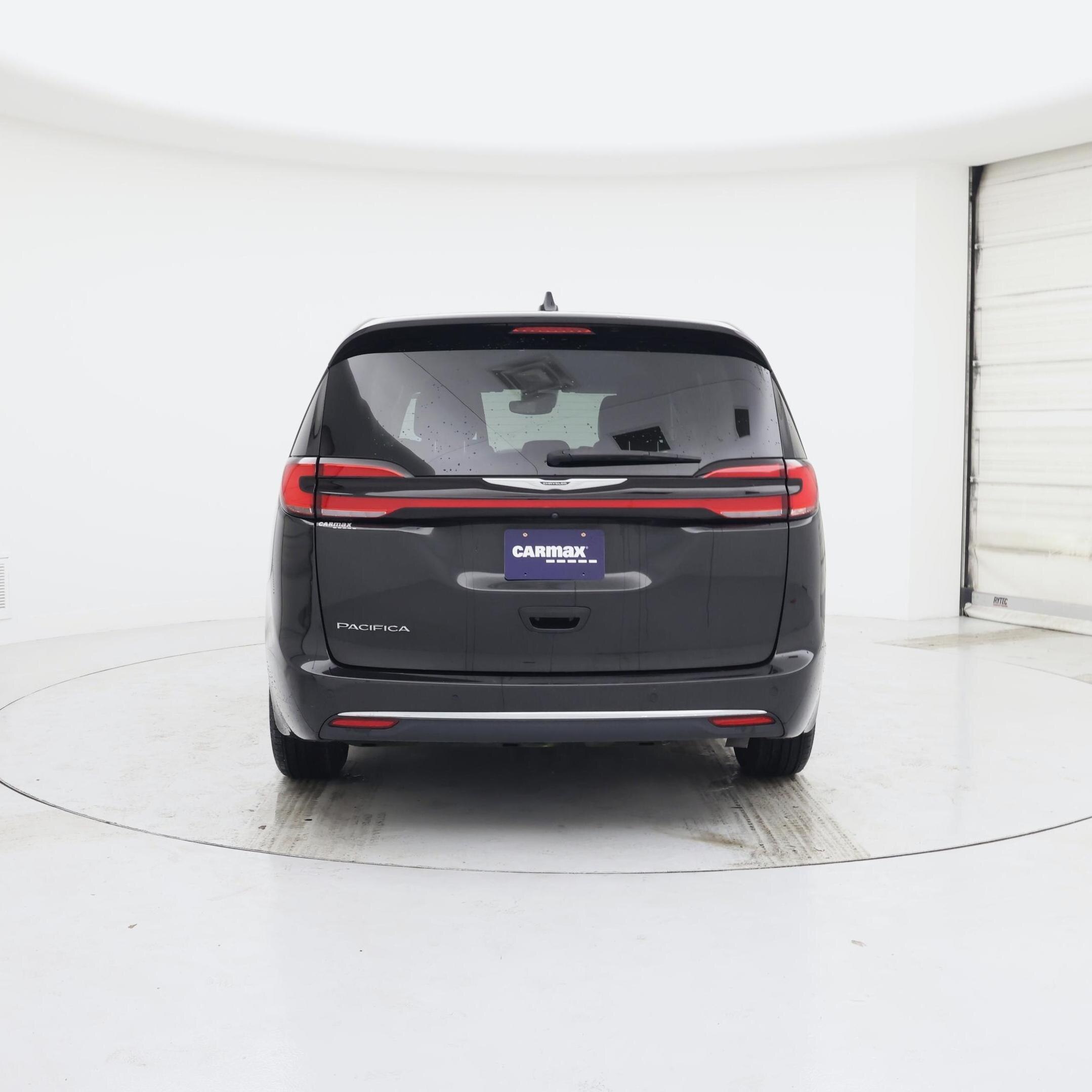 Thumbnail: 2023 Chrysler Pacifica - 6