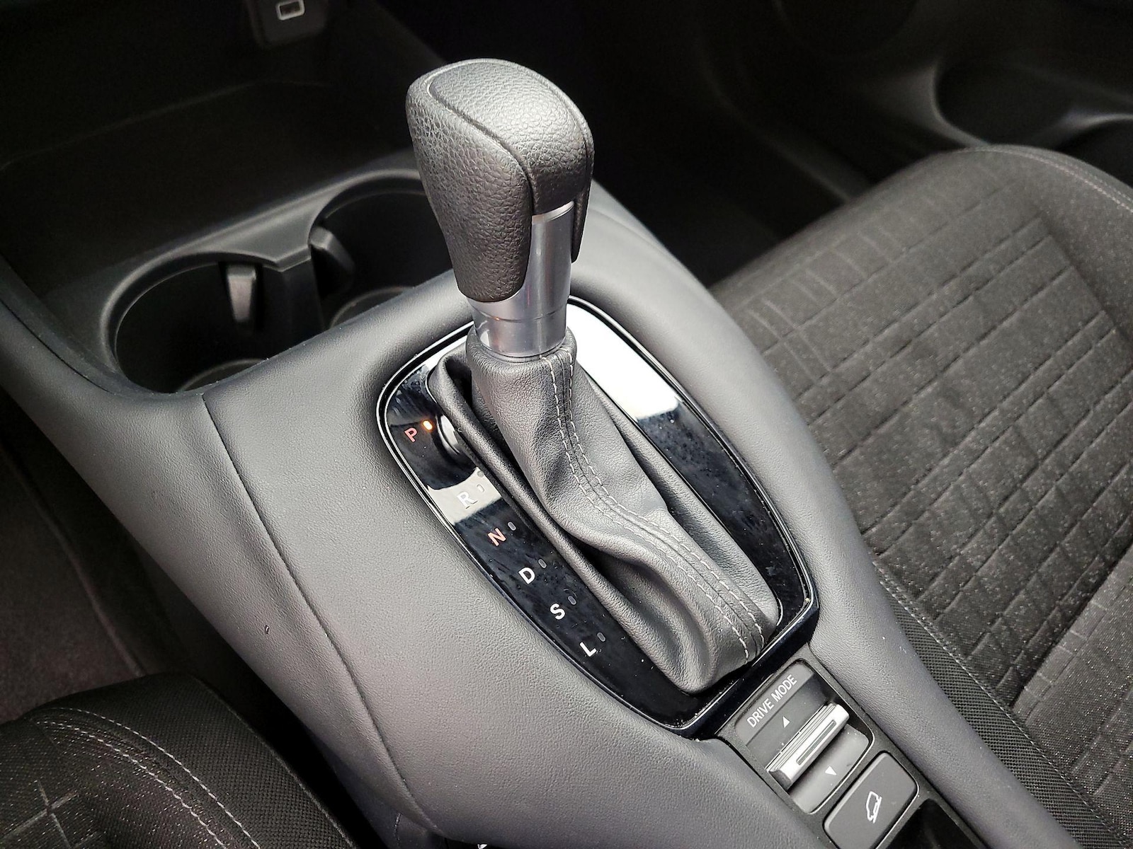 2023 Honda HR-V LX - Photo 18