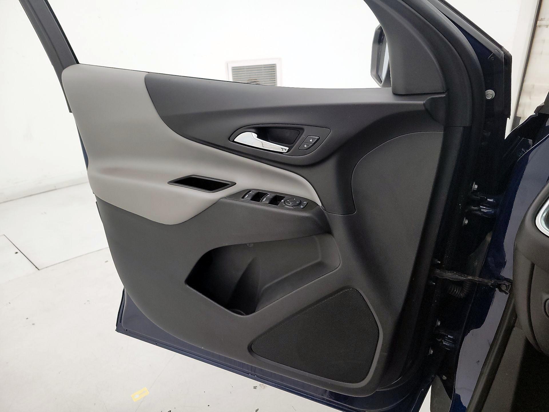 Thumbnail: 2022 Chevrolet Equinox - 12