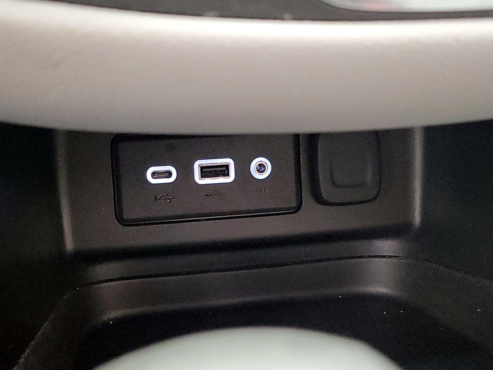 Thumbnail: 2022 Chevrolet Equinox - 18