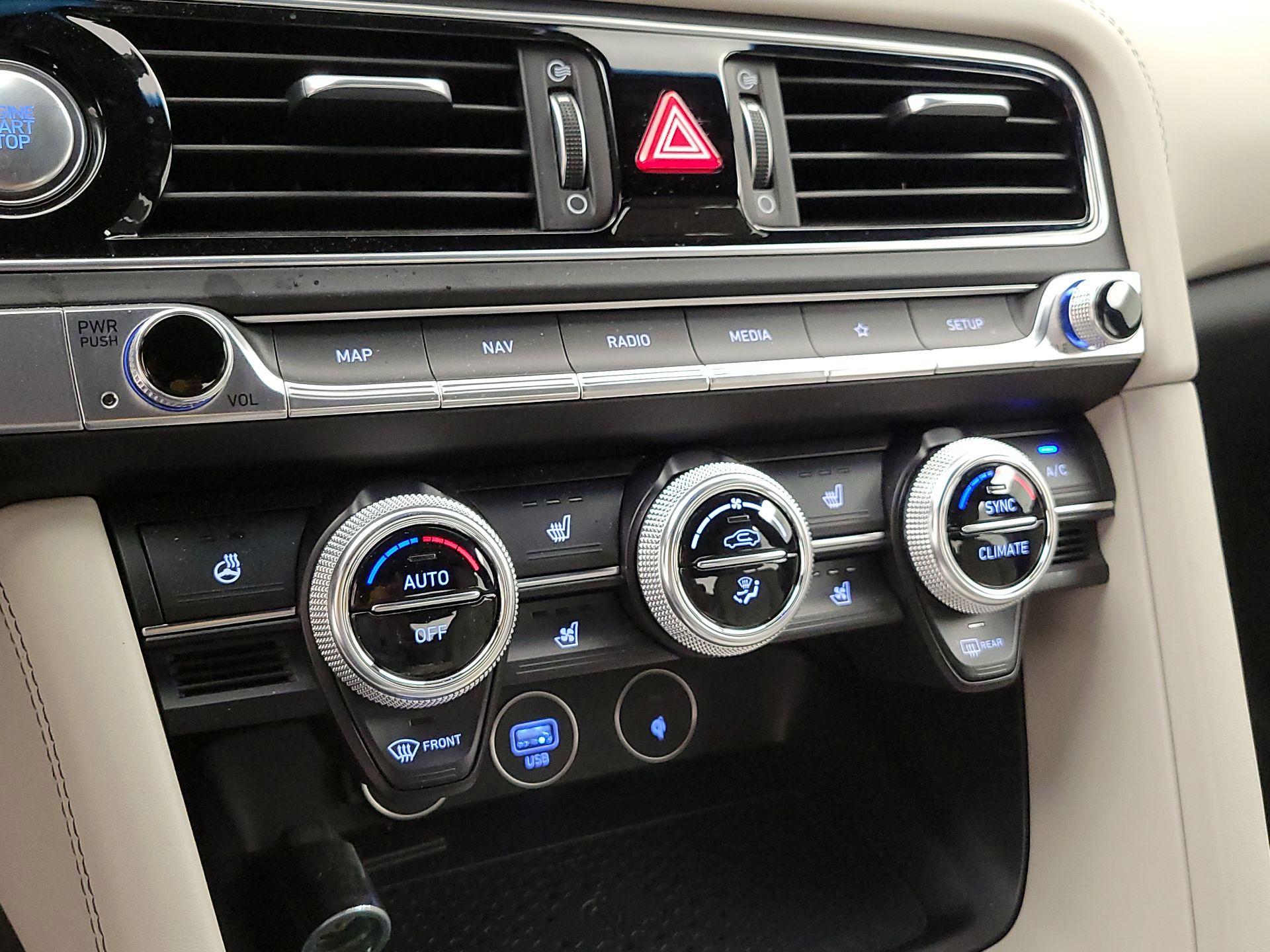 Thumbnail: 2023 Genesis G70 - 16