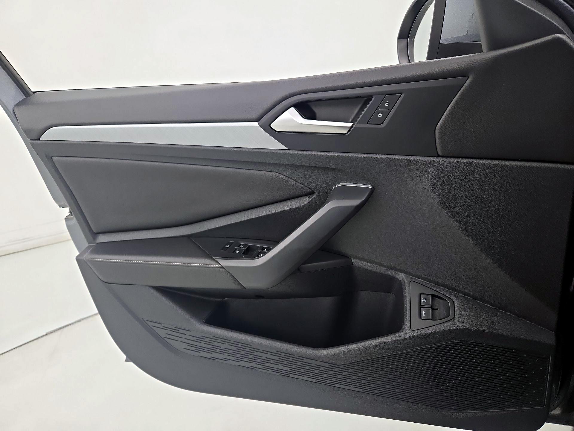 Thumbnail: 2024 Volkswagen Jetta - 12