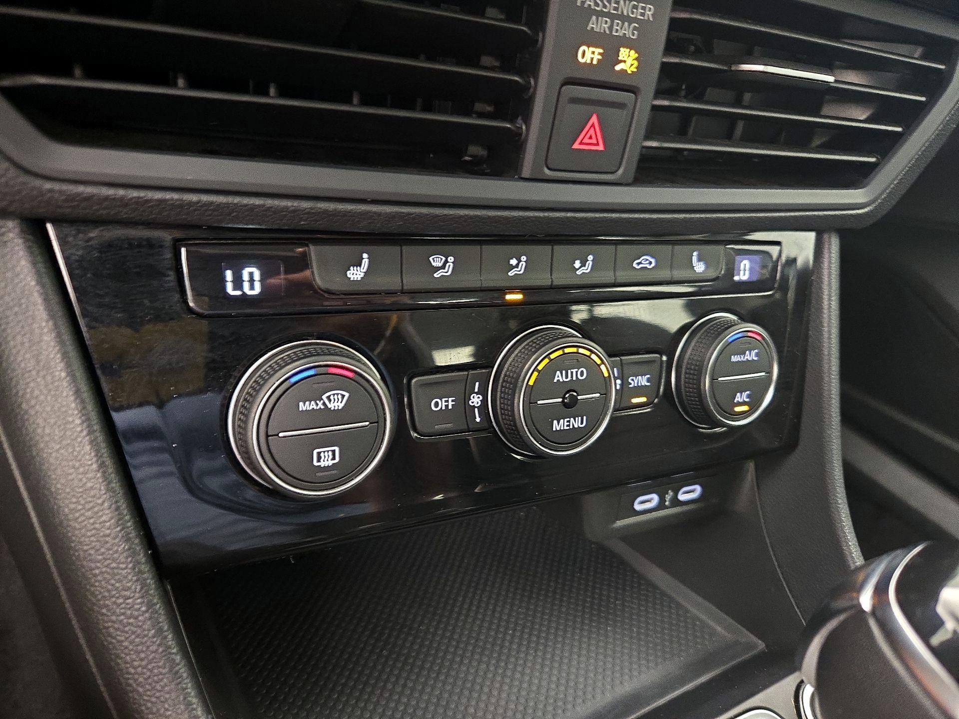 Thumbnail: 2024 Volkswagen Jetta - 16